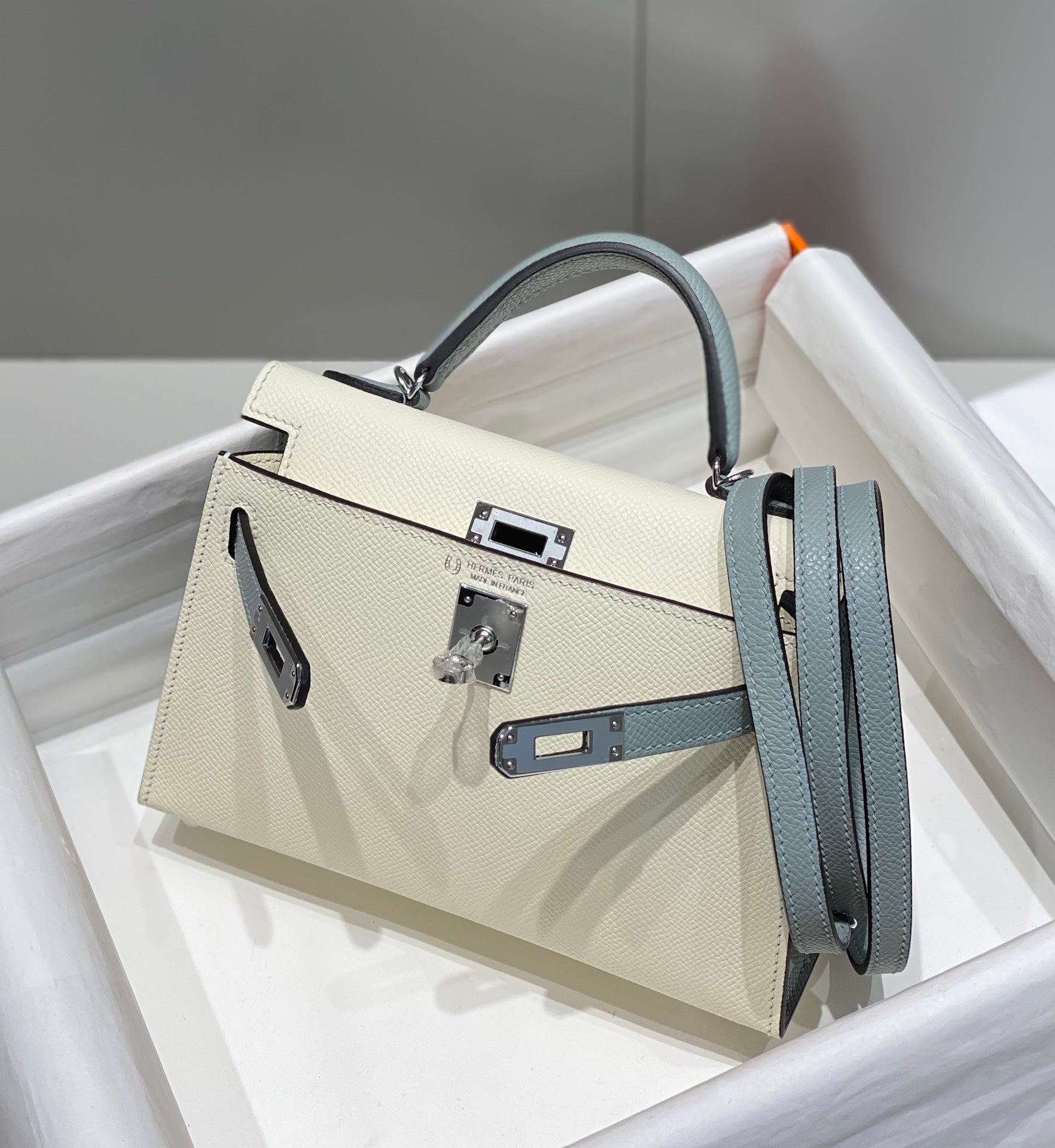 HM ミニ ケリー 19cm クリームクラウドブルー エプソム シルバー金具