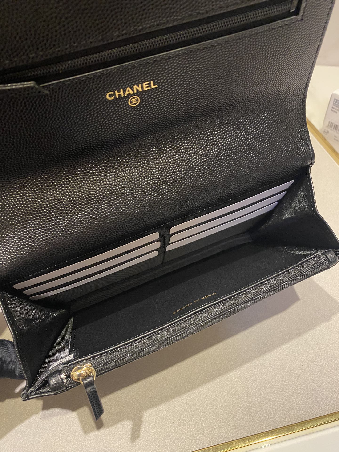 CC 24K WOC 19CM CUIR DE VEAU GRAINÉ NOIR QUINCAILLERIE OR