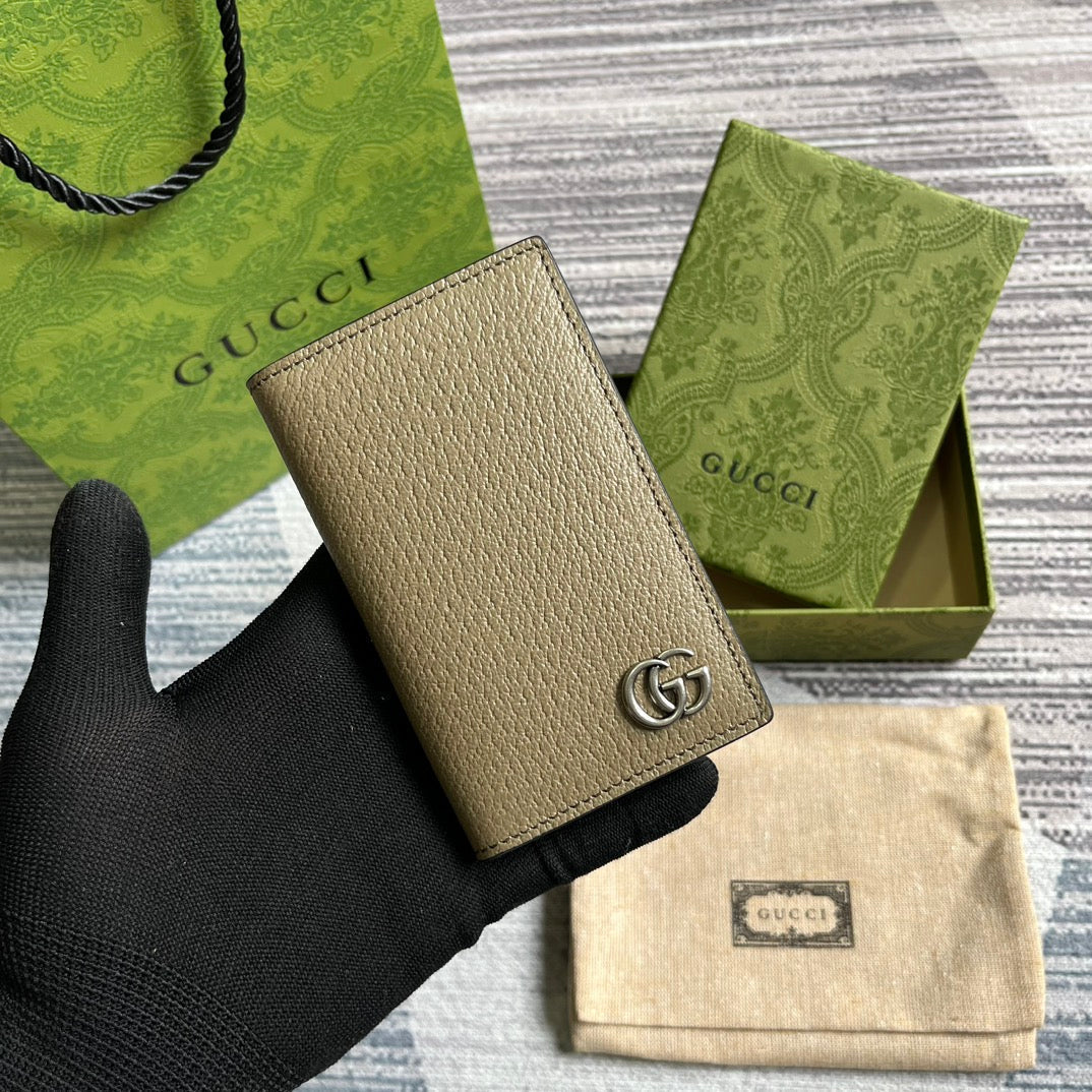 PORTEFEUILLE LONG GG MARMONT 12 EN CUIR DE VEAU MARRON MOKA