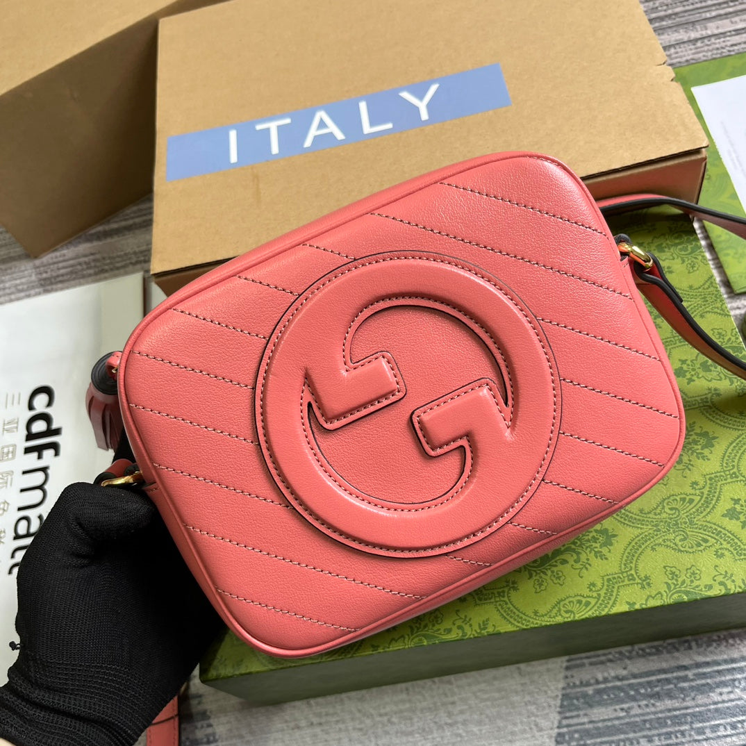 SAC À BANDOULIÈRE GG BLONDIE SMALL 21 EN CUIR DE VEAU ROSE FONCÉ
