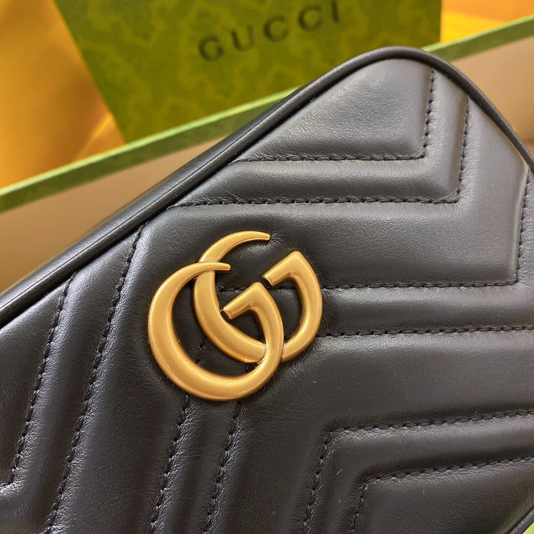 GG MINI 18 MARMONT MATELASSÉ CUIR DE VEAU NOIR AVEC LOGO DORÉ