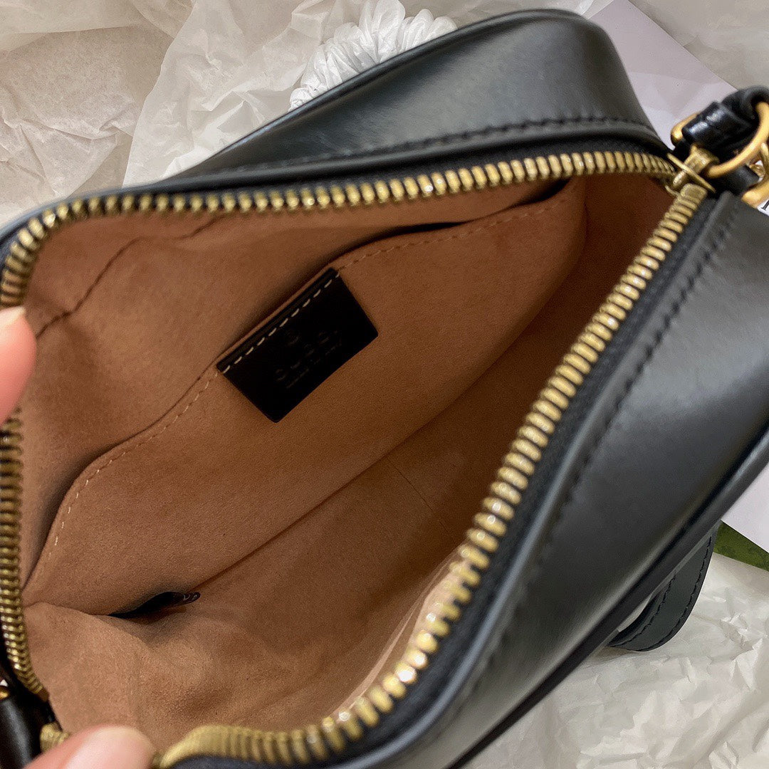 GG MINI 18 MARMONT MATELASSÉ CUIR DE VEAU NOIR AVEC LOGO DORÉ