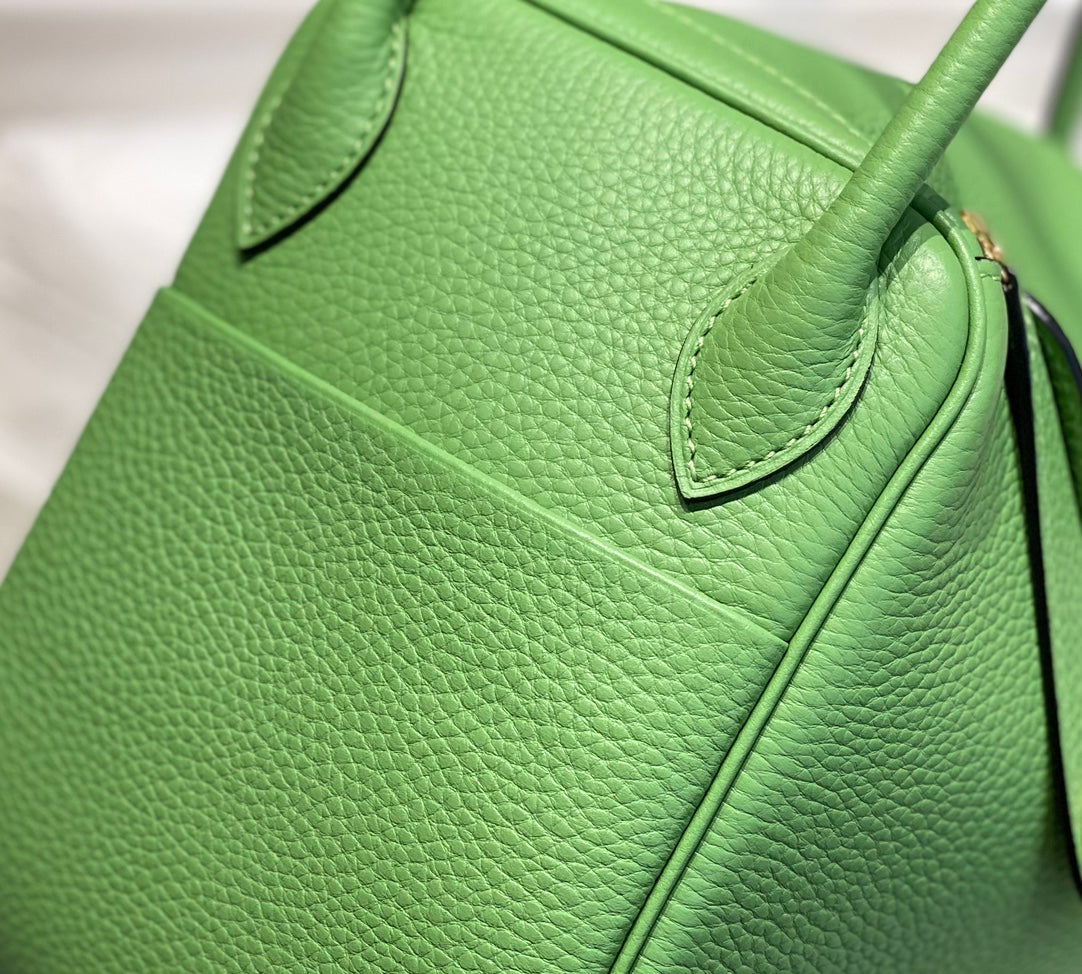 SAC HM LINDY 30 CUIR TAURILLON CLEMENCE VERT KELLY