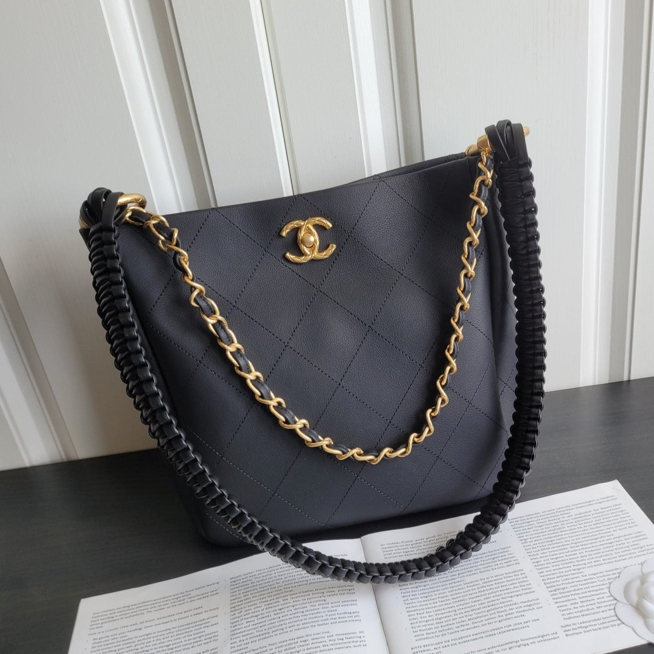 CC 23S HOBO BAG 26CM BLACK CALFSKIN GOLD HARDWARE