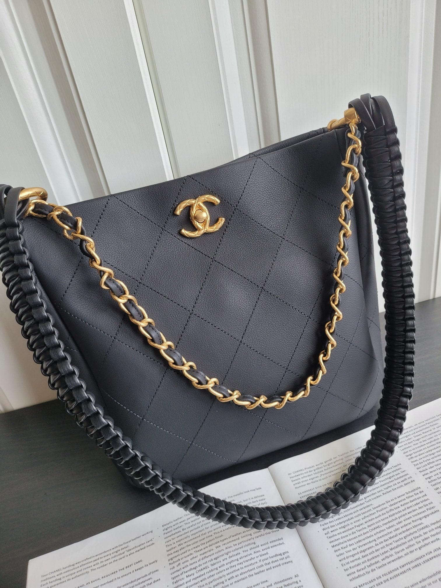 CC 23S HOBO BAG 26CM BLACK CALFSKIN GOLD HARDWARE