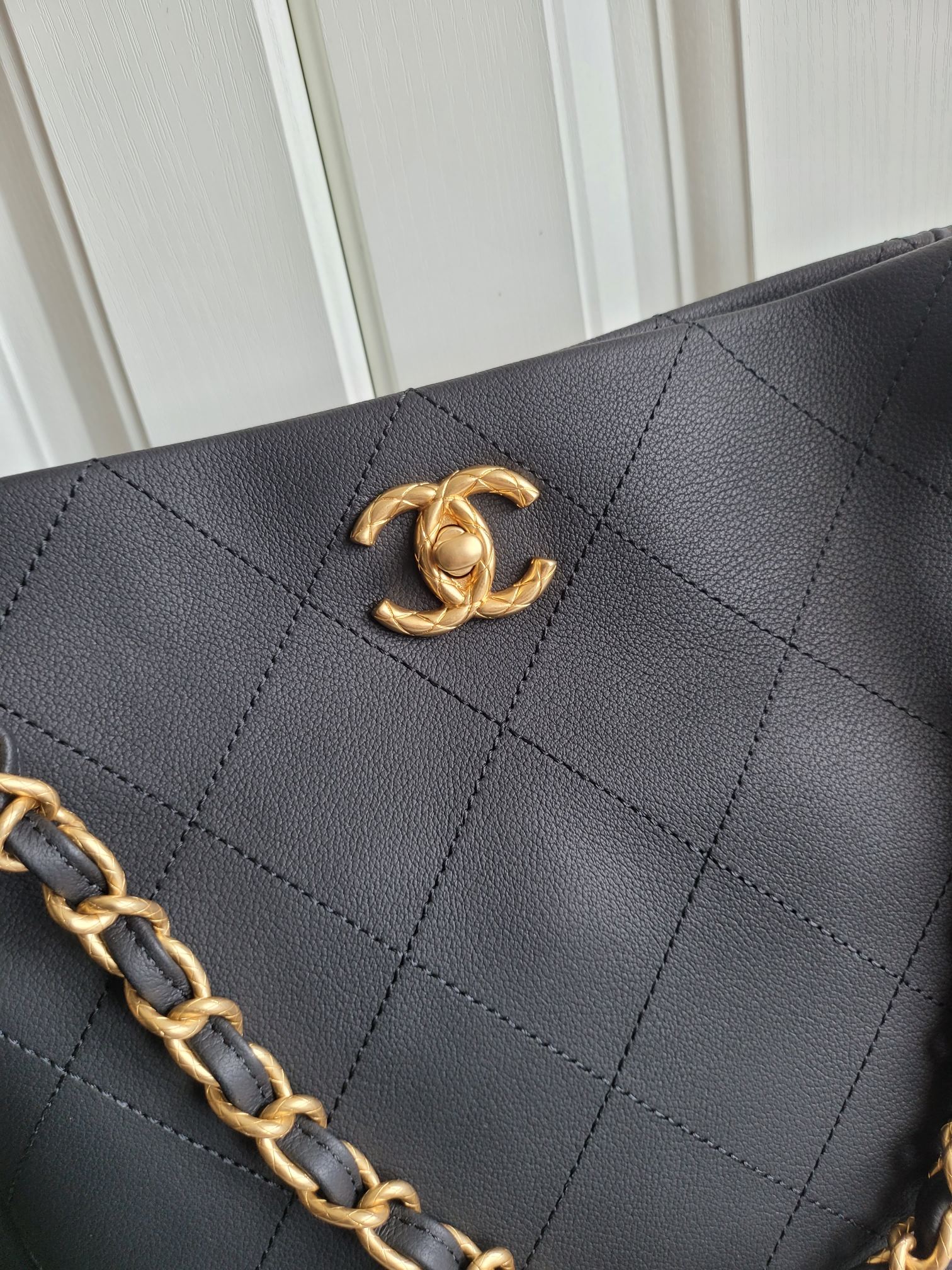 CC 23S HOBO BAG 26CM BLACK CALFSKIN GOLD HARDWARE