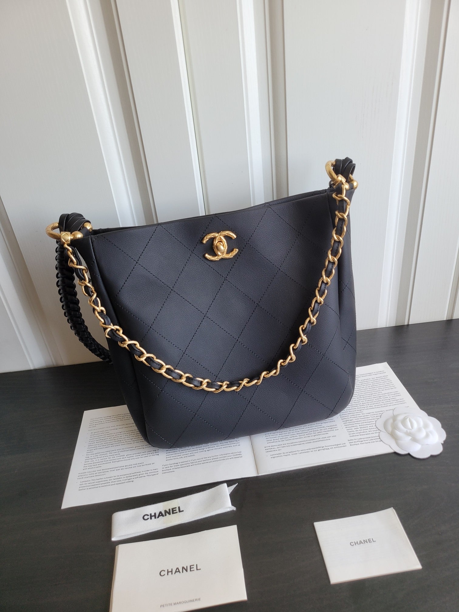 CC 23S HOBO BAG 26CM BLACK CALFSKIN GOLD HARDWARE