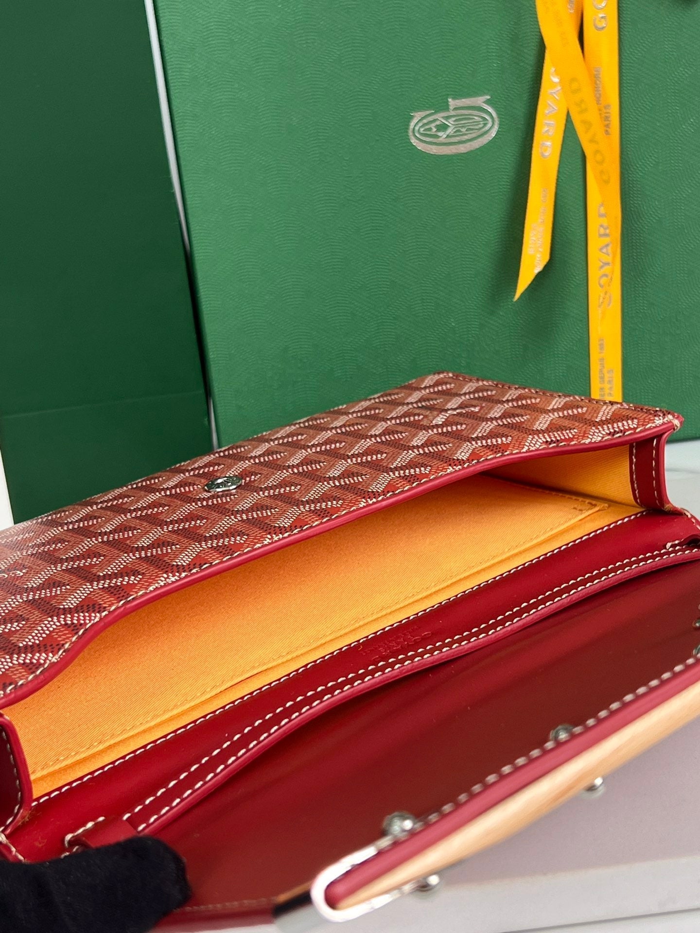 POCHETTE MONTE-CARLO PM 25 EN TOILE GOYARDINE ROUGE CLASSIQUE