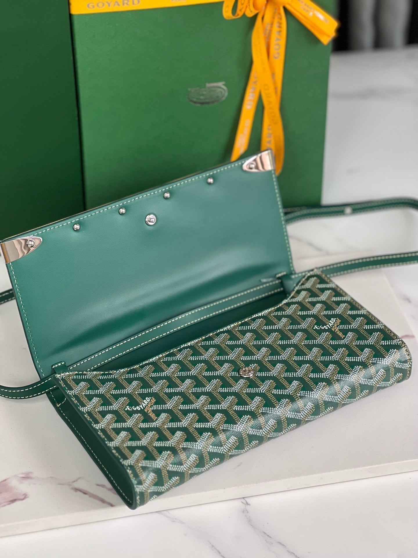 POCHETTE MONTE-CARLO PM 25 EN TOILE GOYARDINE VERTE