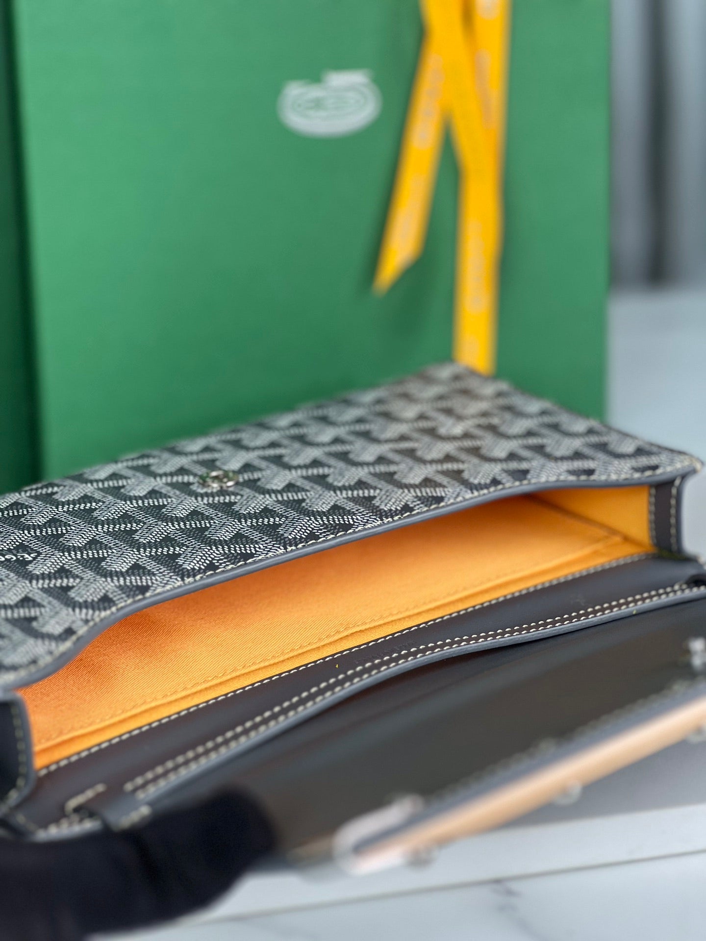 POCHETTE MONTE-CARLO PM 25 EN TOILE GOYARDINE GRIS