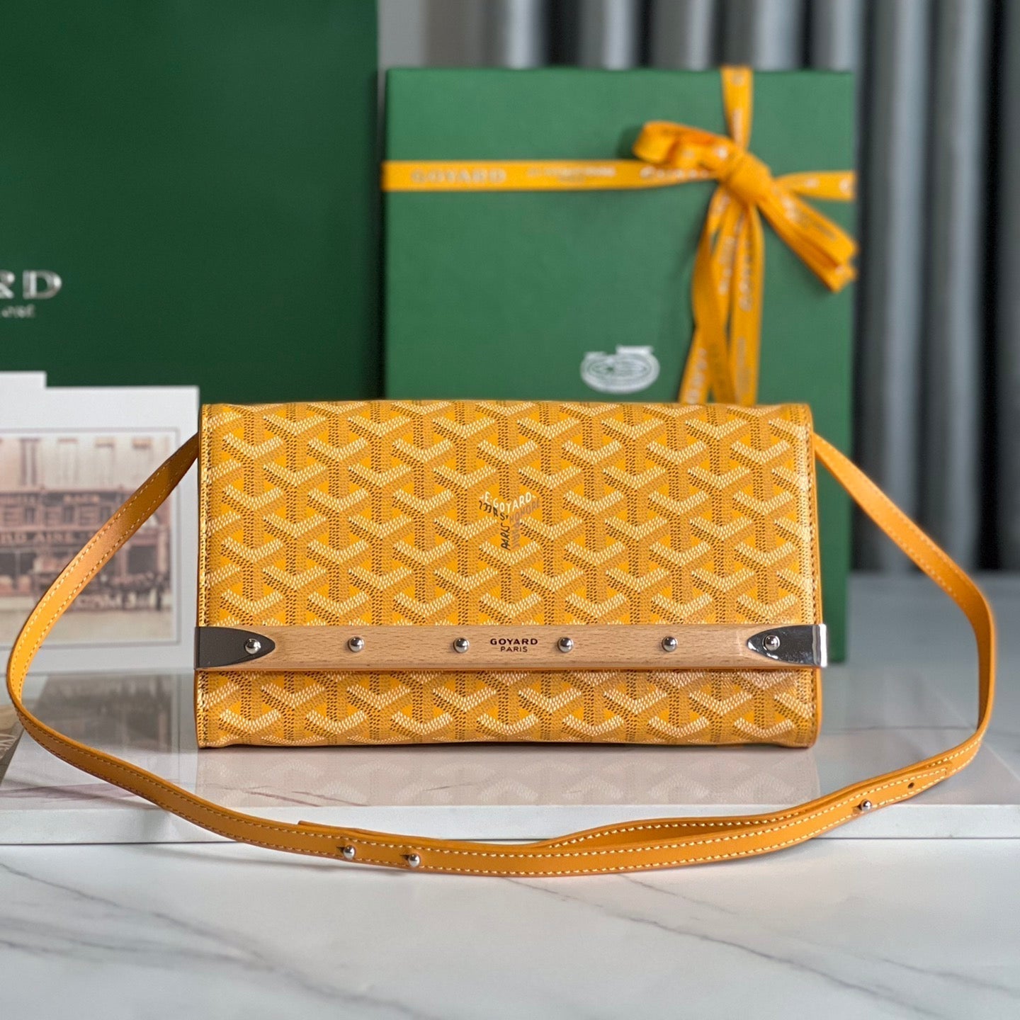 POCHETTE MONTE-CARLO PM 25 EN TOILE GOYARDINE JAUNE