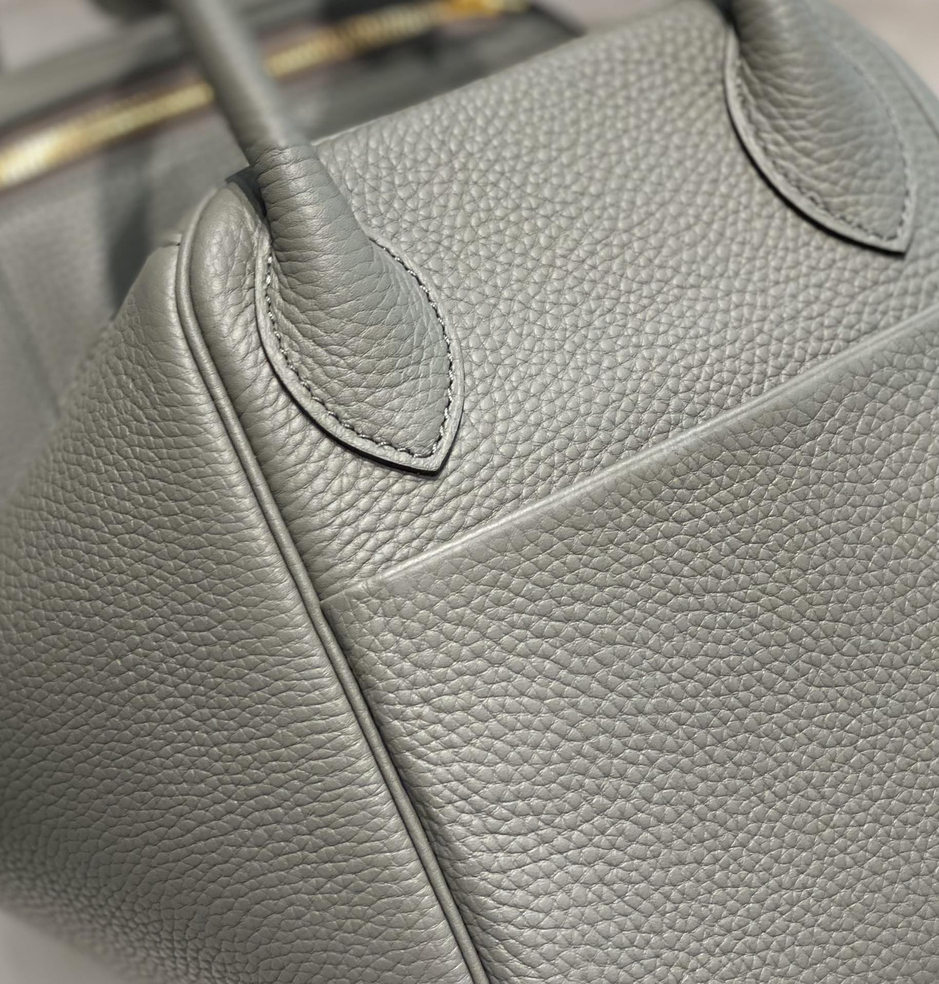 SAC HM LINDY 30 EN CUIR TAURILLON GRIS CLEMENCE