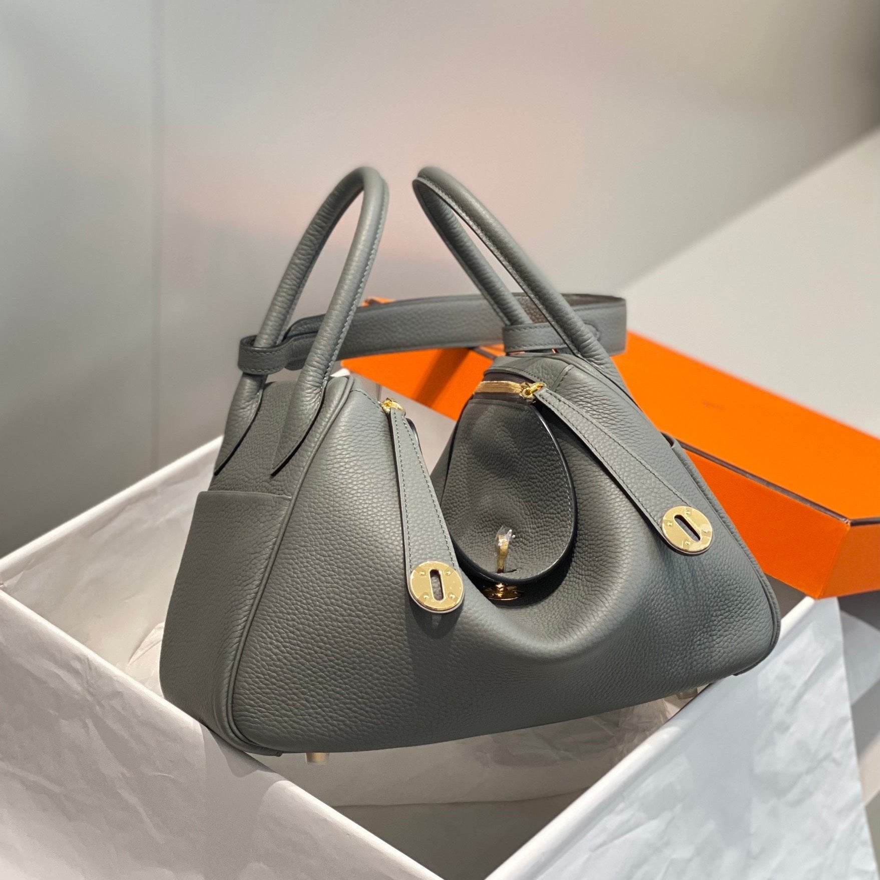 HM リンディ 30 バッグ グレー トリヨンクレマンスレザー