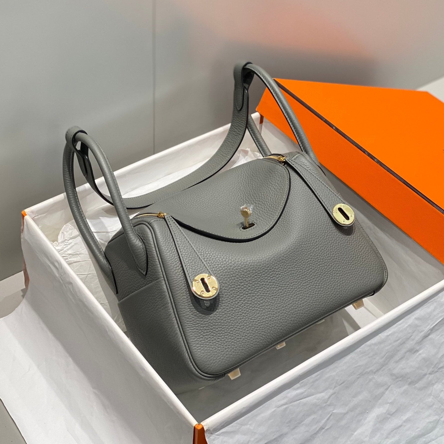 SAC HM LINDY 26 CUIR TAURILLON GRIS CLEMENCE