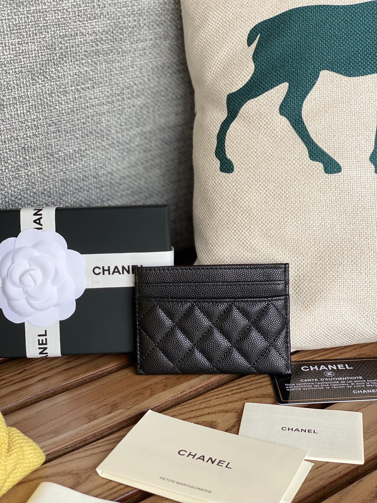 CC BOY 11CM CARD HOLDER BLACK CAVIAR GOLD HARDWARE