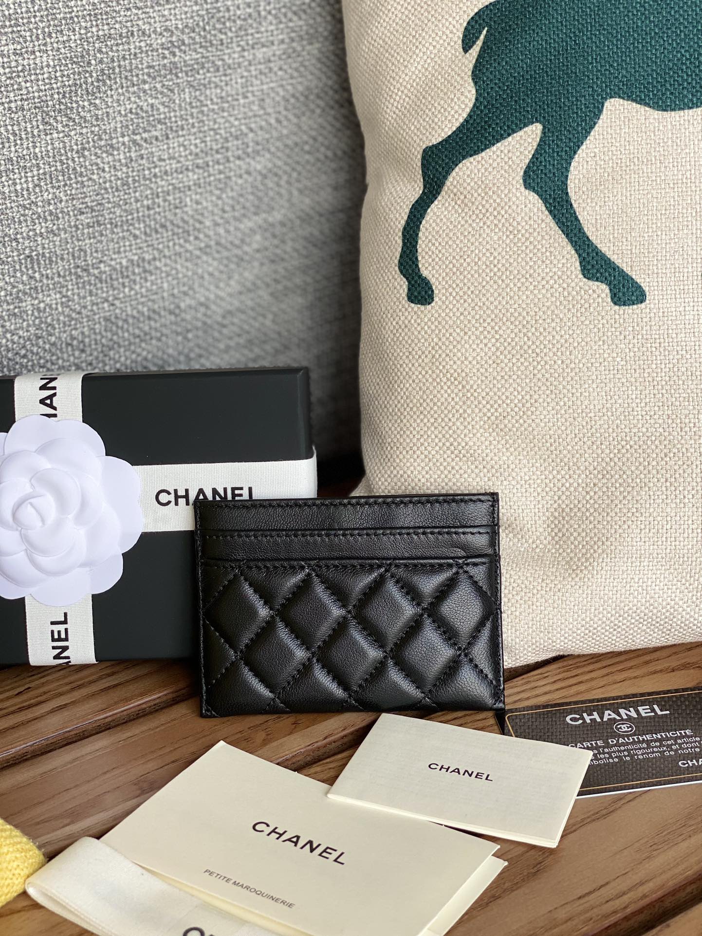 CC BOY 11CM CARD HOLDER BLACK LAMBSKIN GOLD HARDWARE