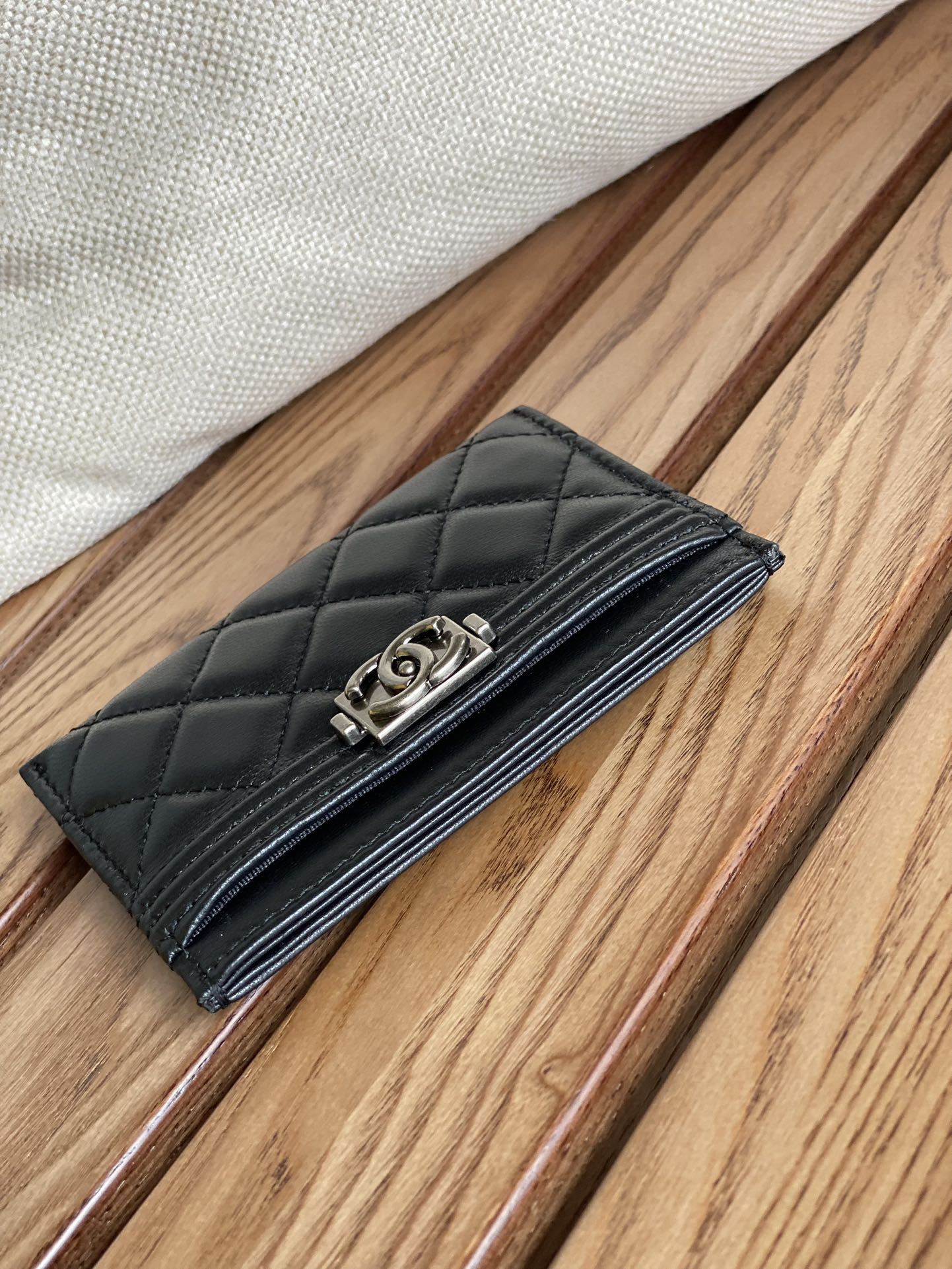 CC BOY 11CM CARD HOLDER BLACK LAMBSKIN SILVER HARDWARE