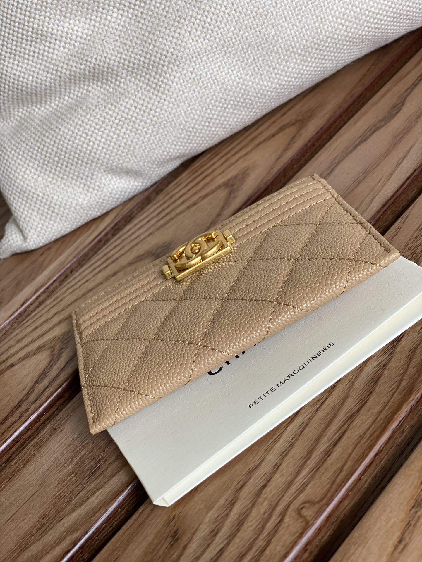 CC BOY 11CM CARD HOLDER BEIGE CAVIAR GOLD HARDWARE