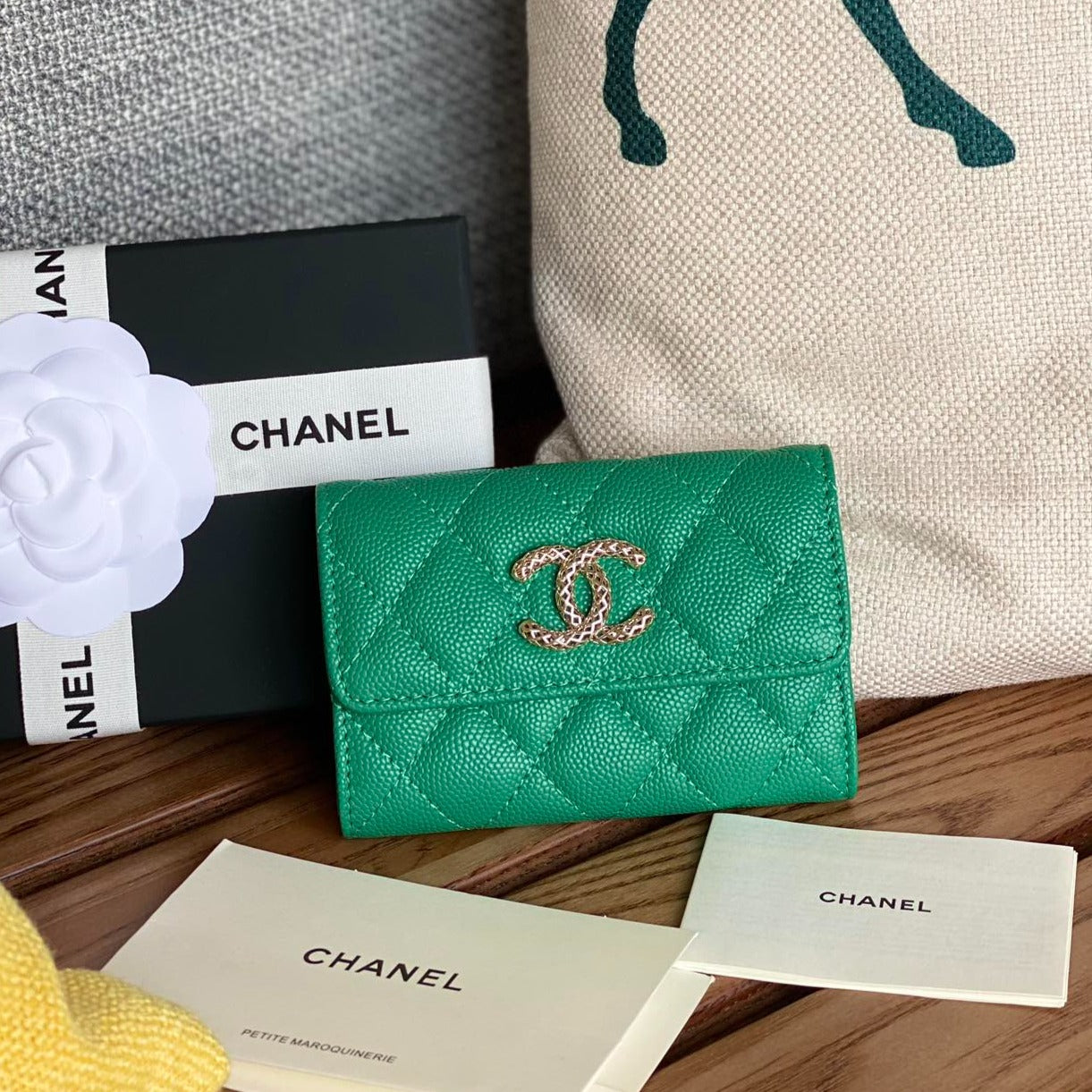 CC SMALL WALLET 11CM DARK GREEN CAVIAR LIGHT GOLD HARDWARE