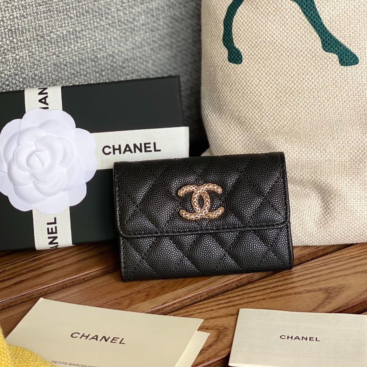 CC SMALL WALLET 11CM BLACK CAVIAR LIGHT GOLD HARDWARE