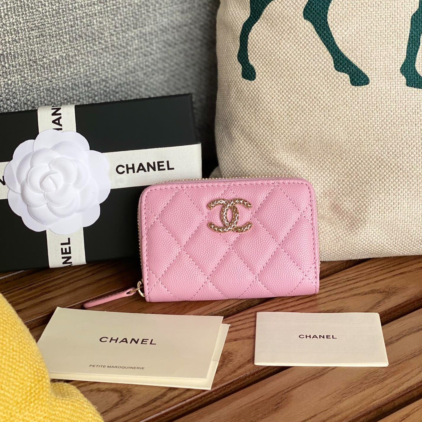 CC ZIPPED WALLET 11CM PINK CAVIAR GOLD HARDWARE