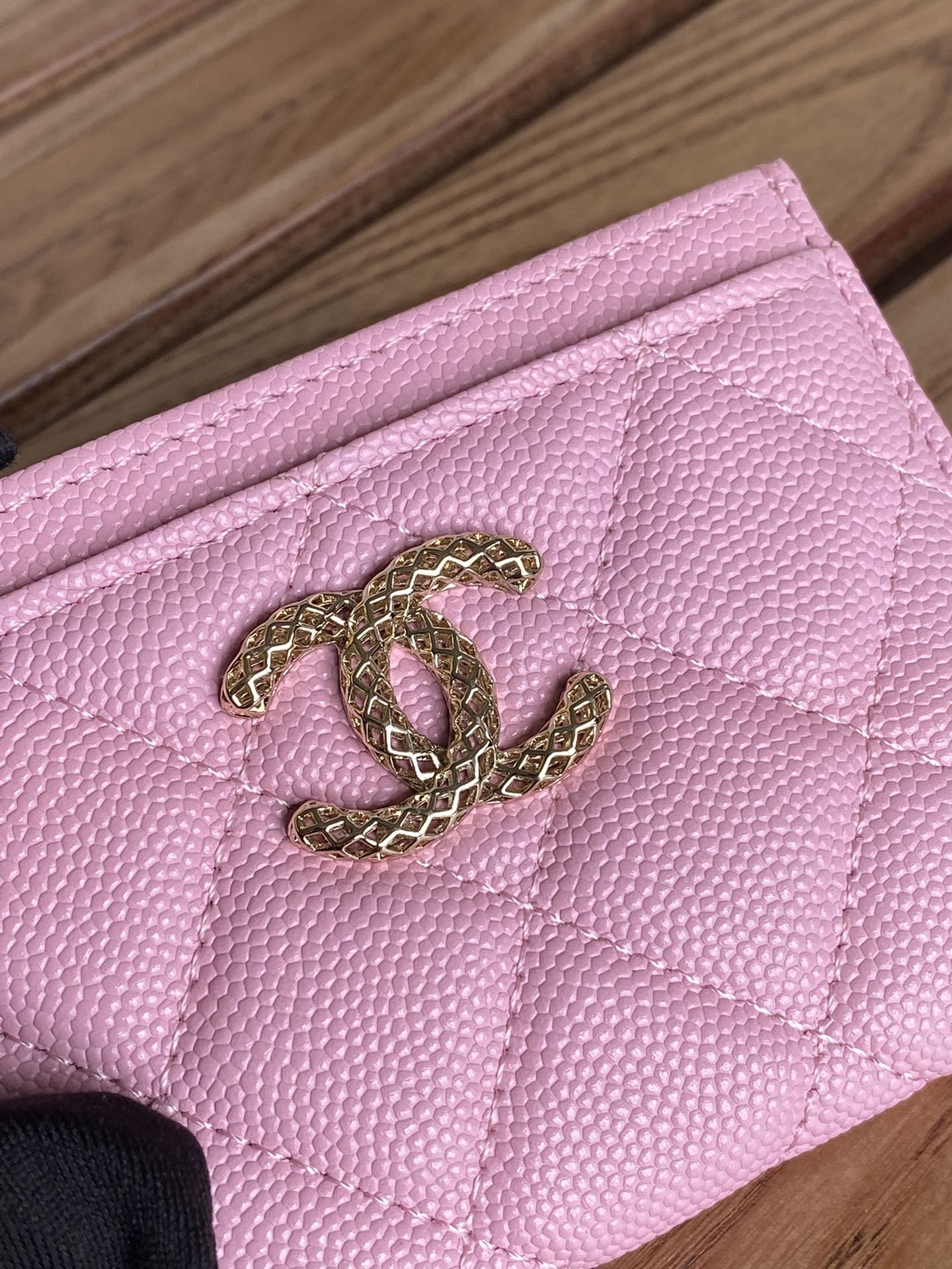 CC CARD HOLDER 10CM PINK CAVIAR