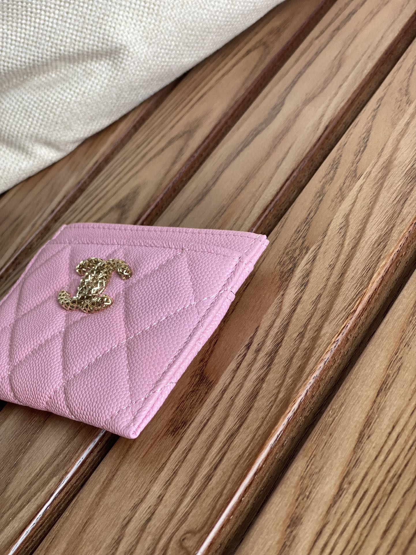 PORTE-CARTES CC 10CM ROSE CAVIAR