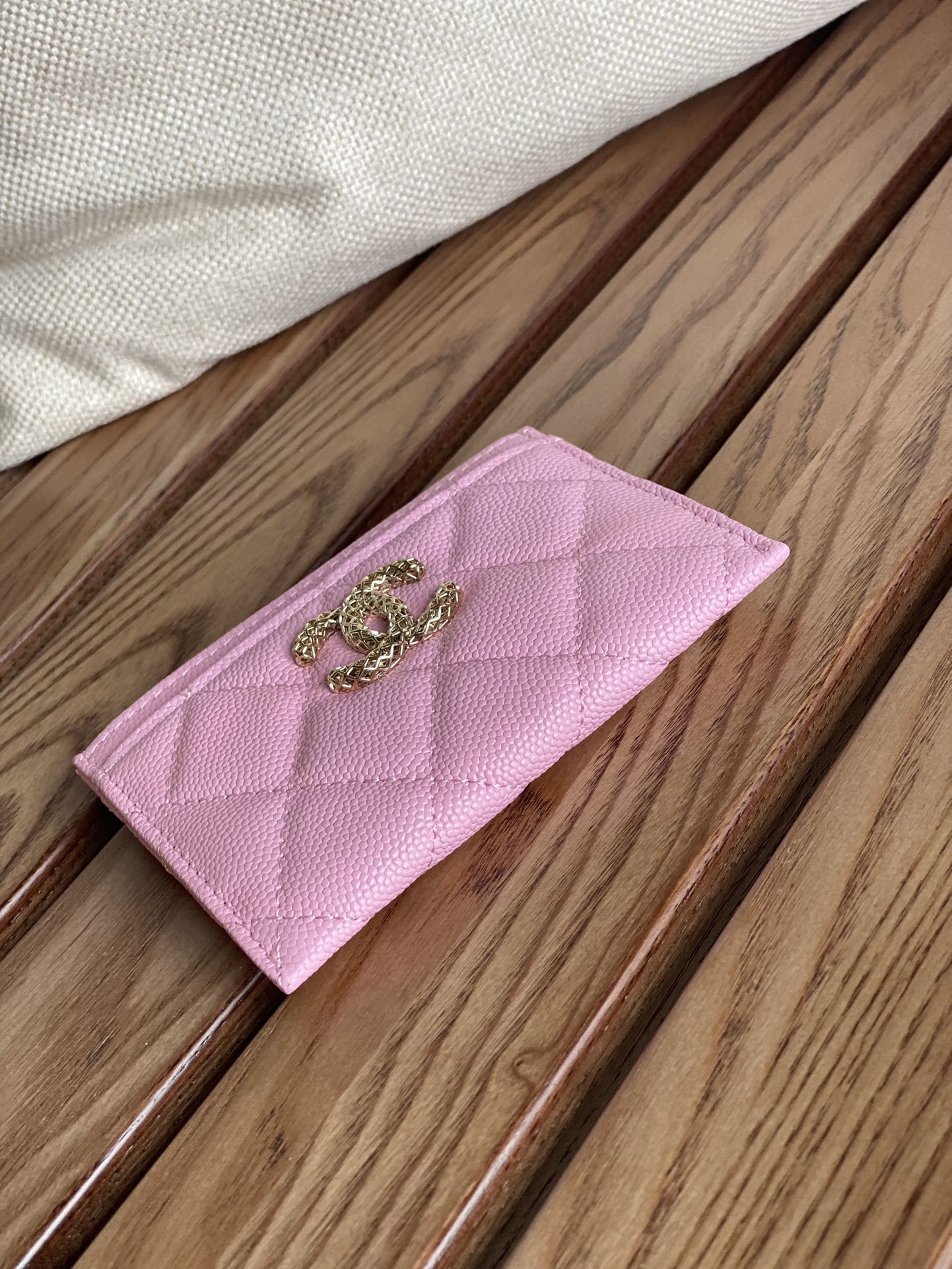 PORTE-CARTES CC 10CM ROSE CAVIAR