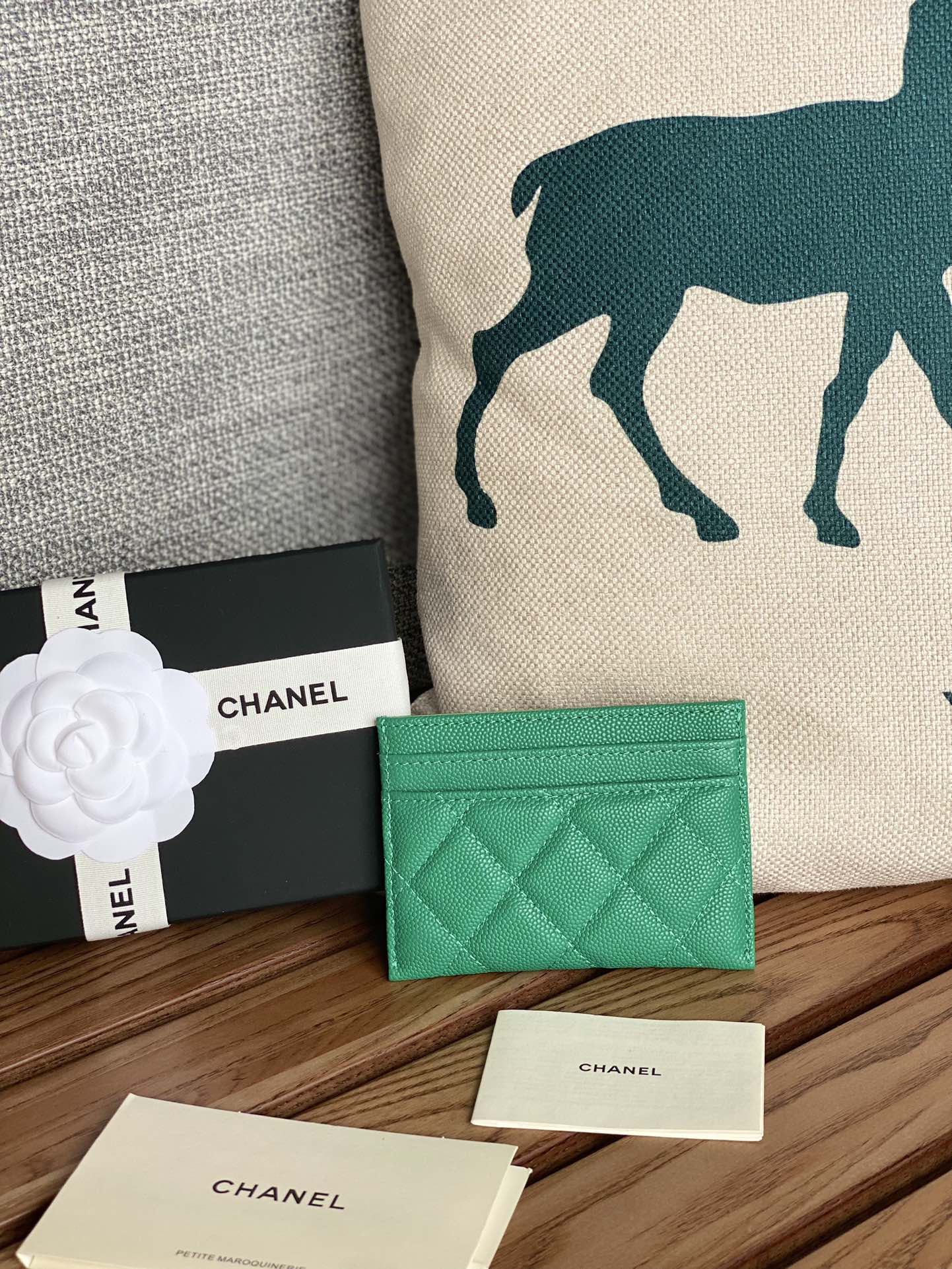 CC CARD HOLDER 10CM DARK GREEN CAVIAR