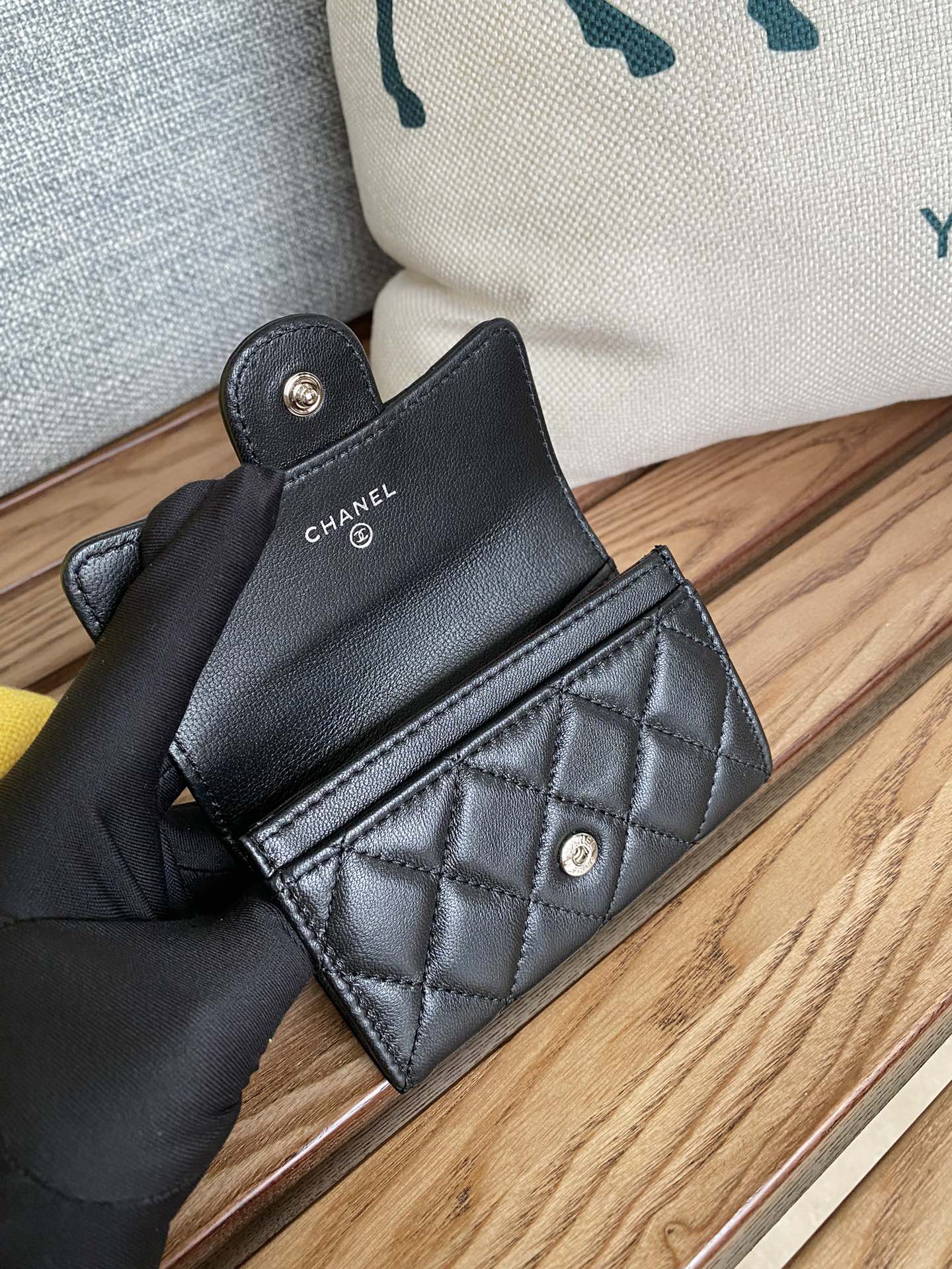 CC SMALL WALLET 11CM BLACK LAMBSKIN SILVER HARDWARE