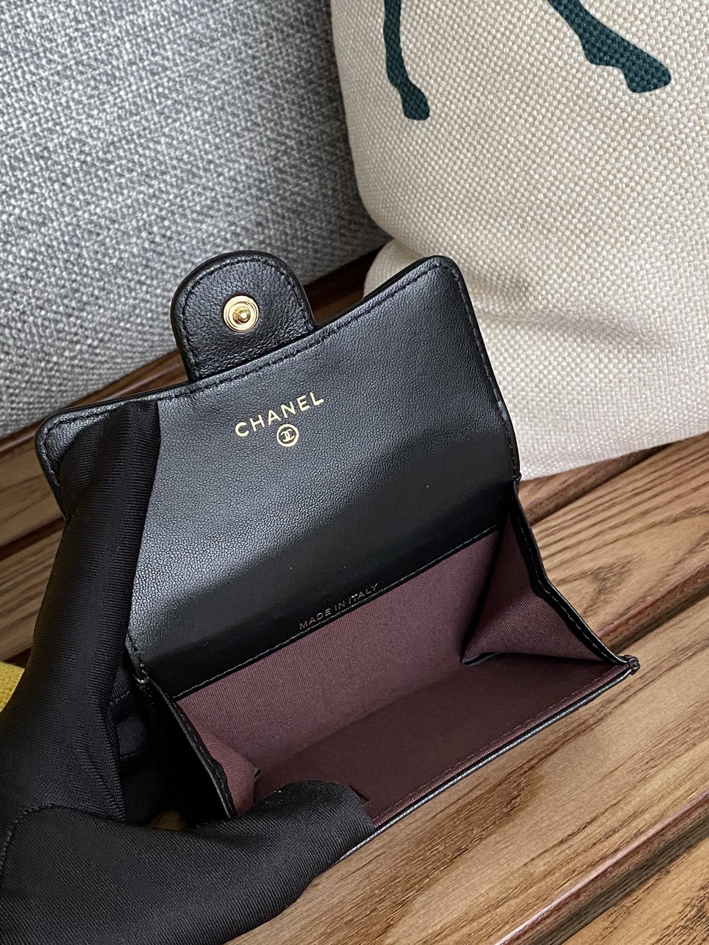 CC SMALL WALLET 11CM BLACK LAMBSKIN GOLD HARDWARE