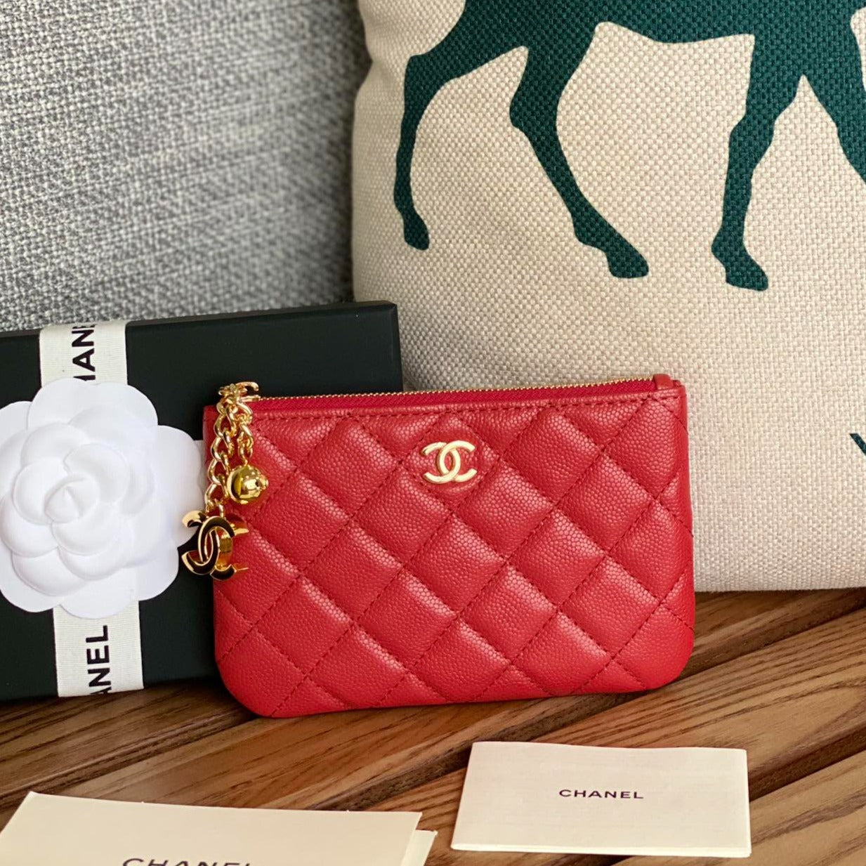 CC ZIPPED WALLET 14CM RED CAVIAR GOLD HARDWARE