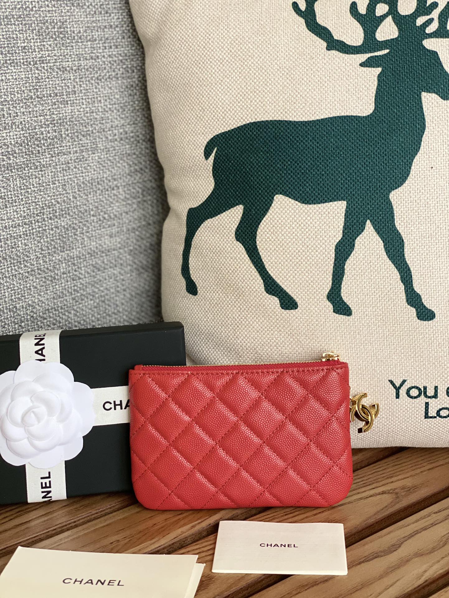 CC ZIPPED WALLET 14CM RED CAVIAR GOLD HARDWARE