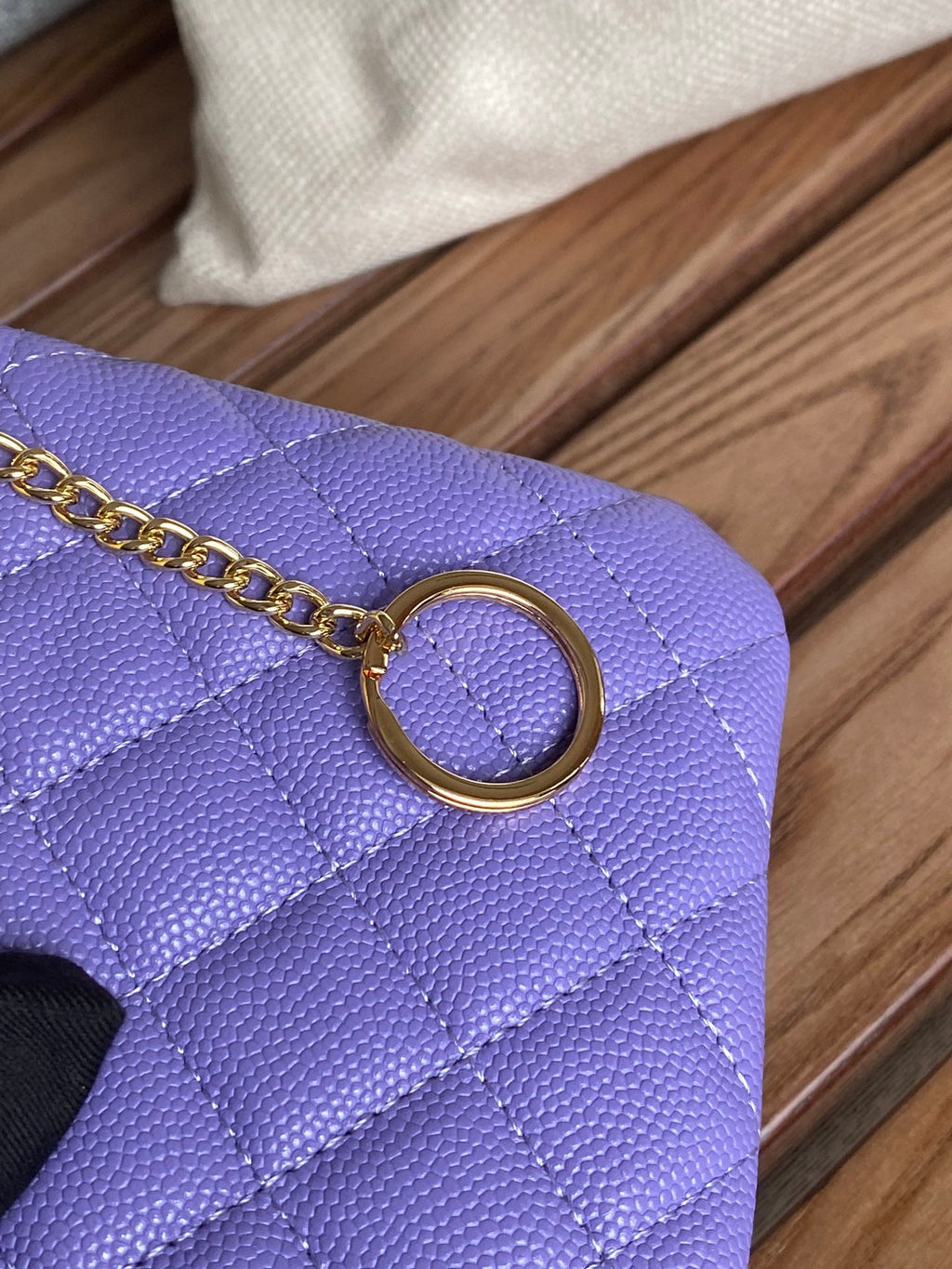 PORTEFEUILLE ZIPPÉ CC 14 CM VIOLET CAVIAR QUINCAILLERIE OR