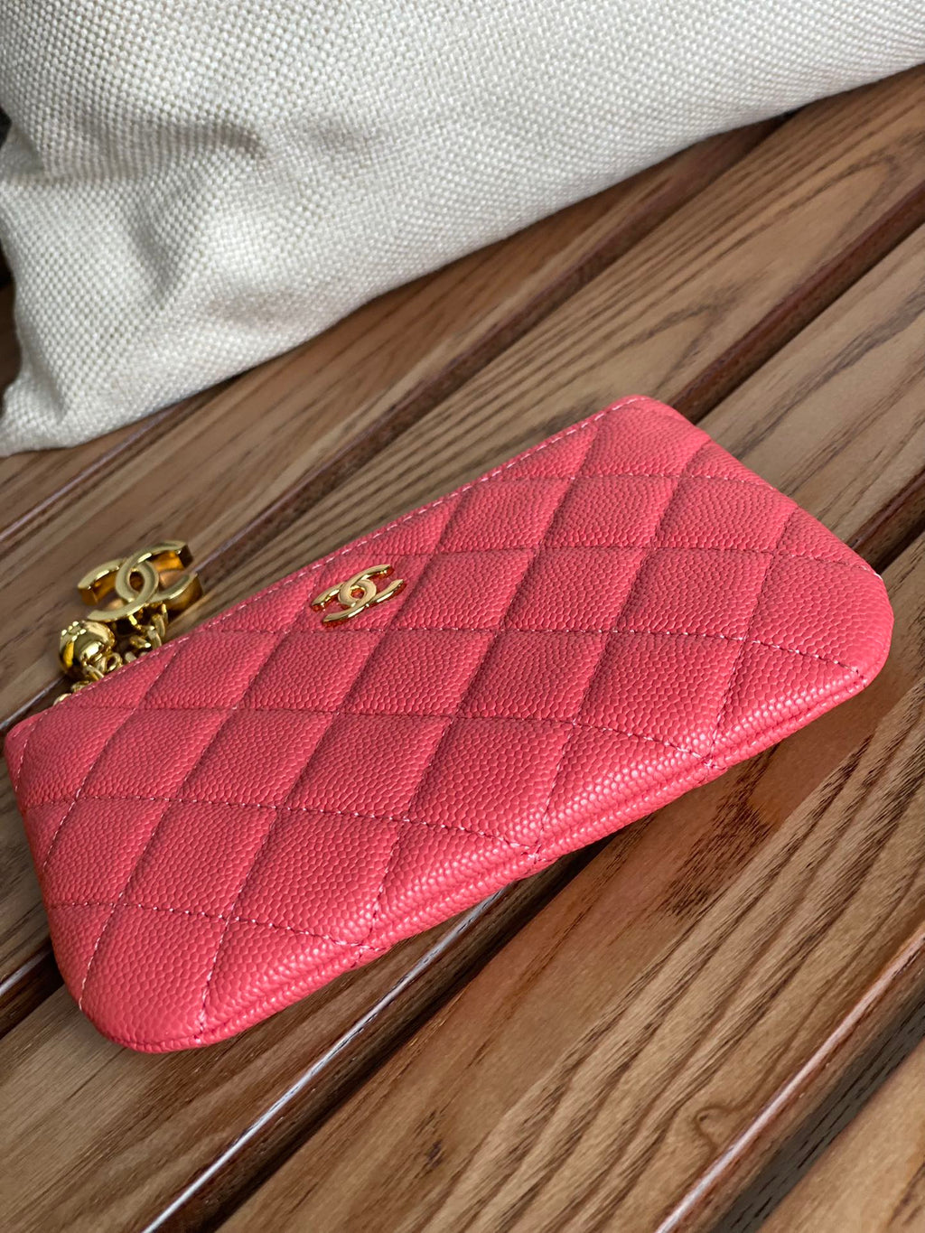 CC ZIPPED WALLET 14CM LIGHT RED CAVIAR GOLD HARDWARE