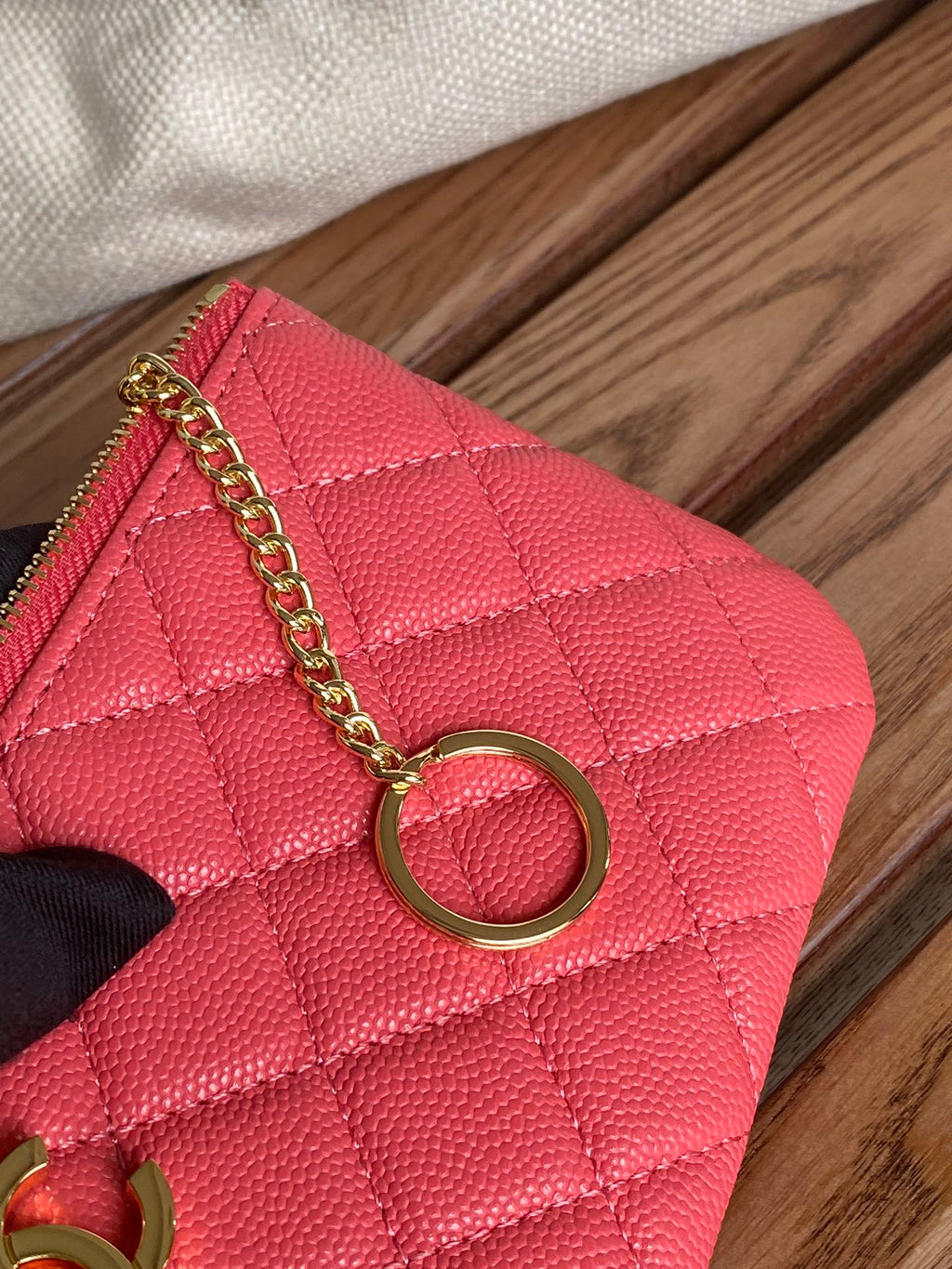 CC ZIPPED WALLET 14CM LIGHT RED CAVIAR GOLD HARDWARE