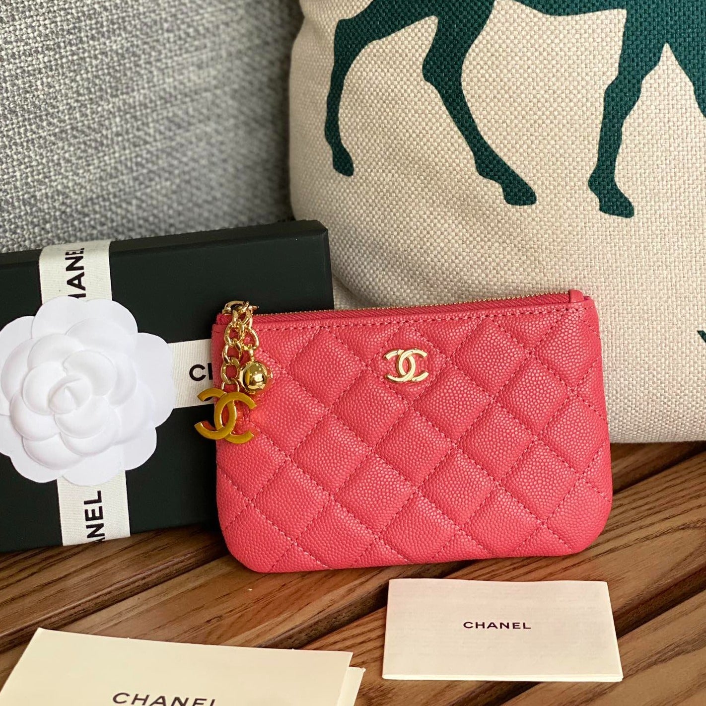 CC ZIPPED WALLET 14CM LIGHT RED CAVIAR GOLD HARDWARE