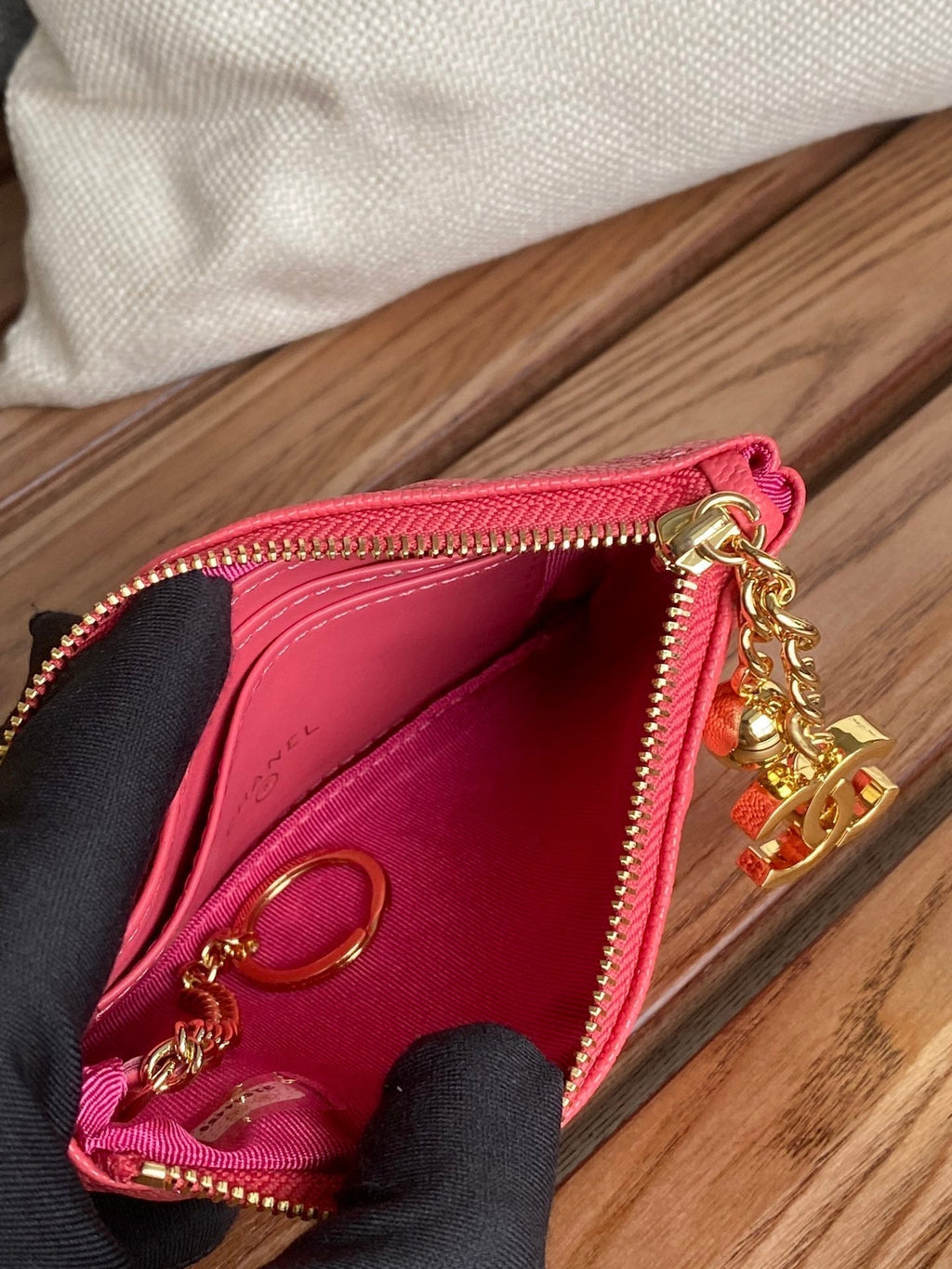 CC ZIPPED WALLET 14CM LIGHT RED CAVIAR GOLD HARDWARE