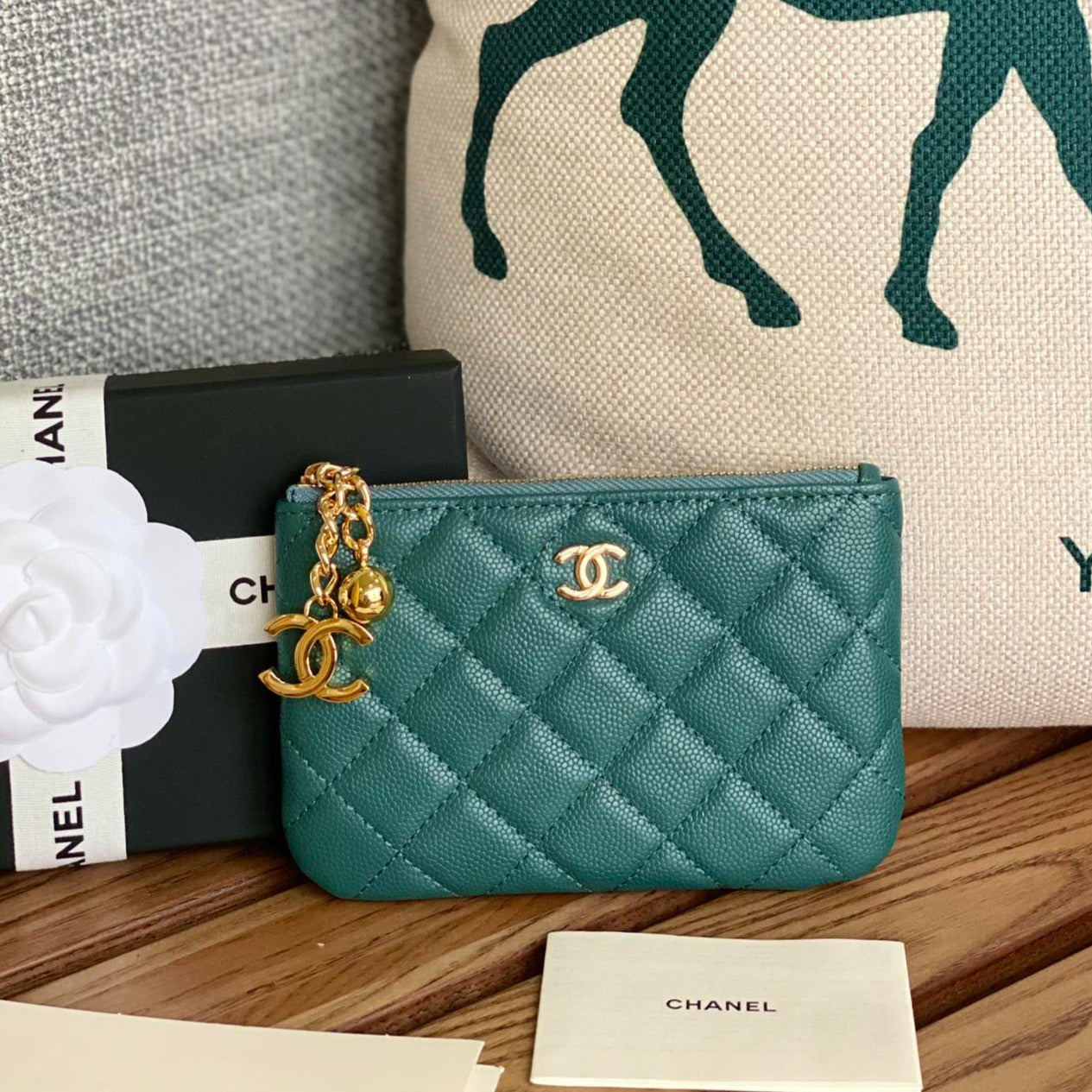 CC ZIPPED WALLET 14CM DARK GREEN CAVIAR GOLD HARDWARE