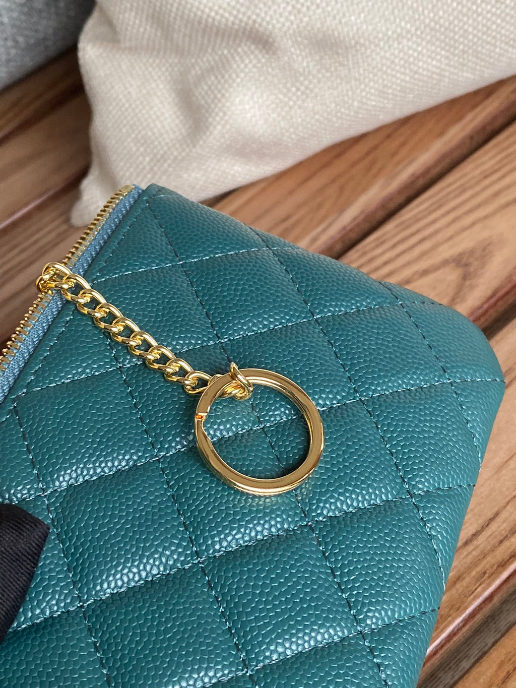 CC ZIPPED WALLET 14CM DARK GREEN CAVIAR GOLD HARDWARE