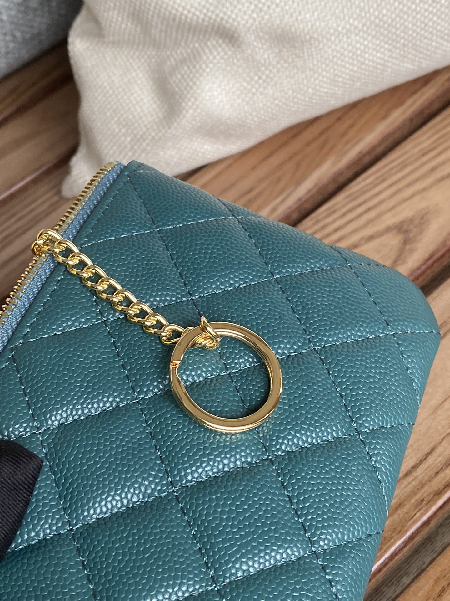 CC ZIPPED WALLET 14CM DARK GREEN CAVIAR GOLD HARDWARE