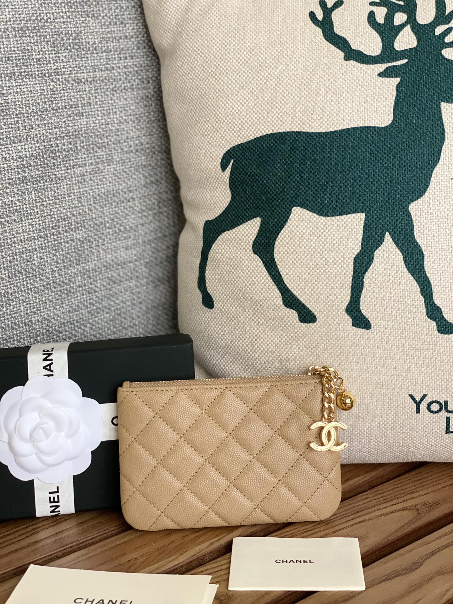 CC ZIPPED WALLET 14CM BEIGE CAVIAR GOLD HARDWARE