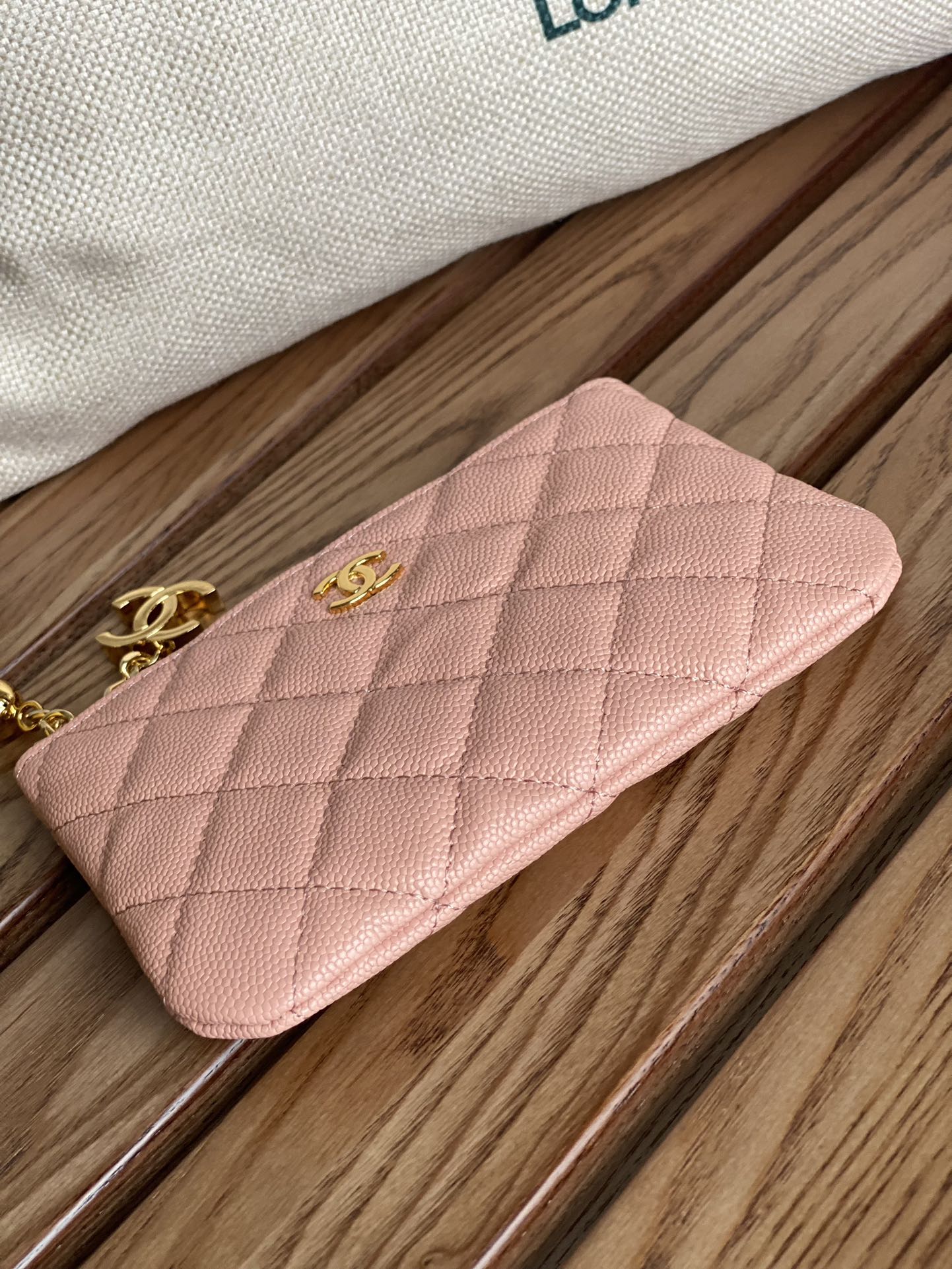 CC ZIPPED WALLET 14CM LIGHT PINK CAVIAR GOLD HARDWARE