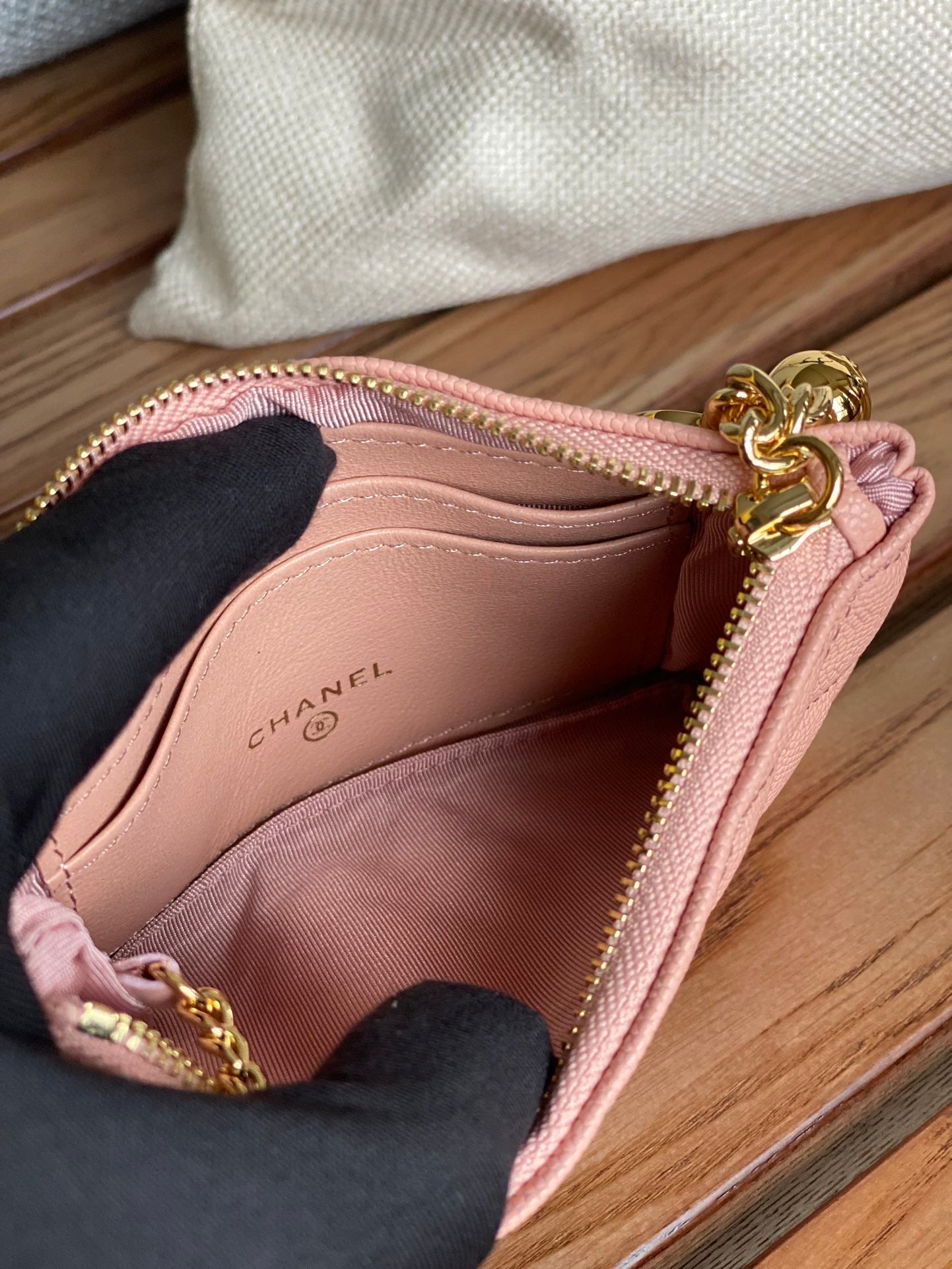 CC ZIPPED WALLET 14CM LIGHT PINK CAVIAR GOLD HARDWARE