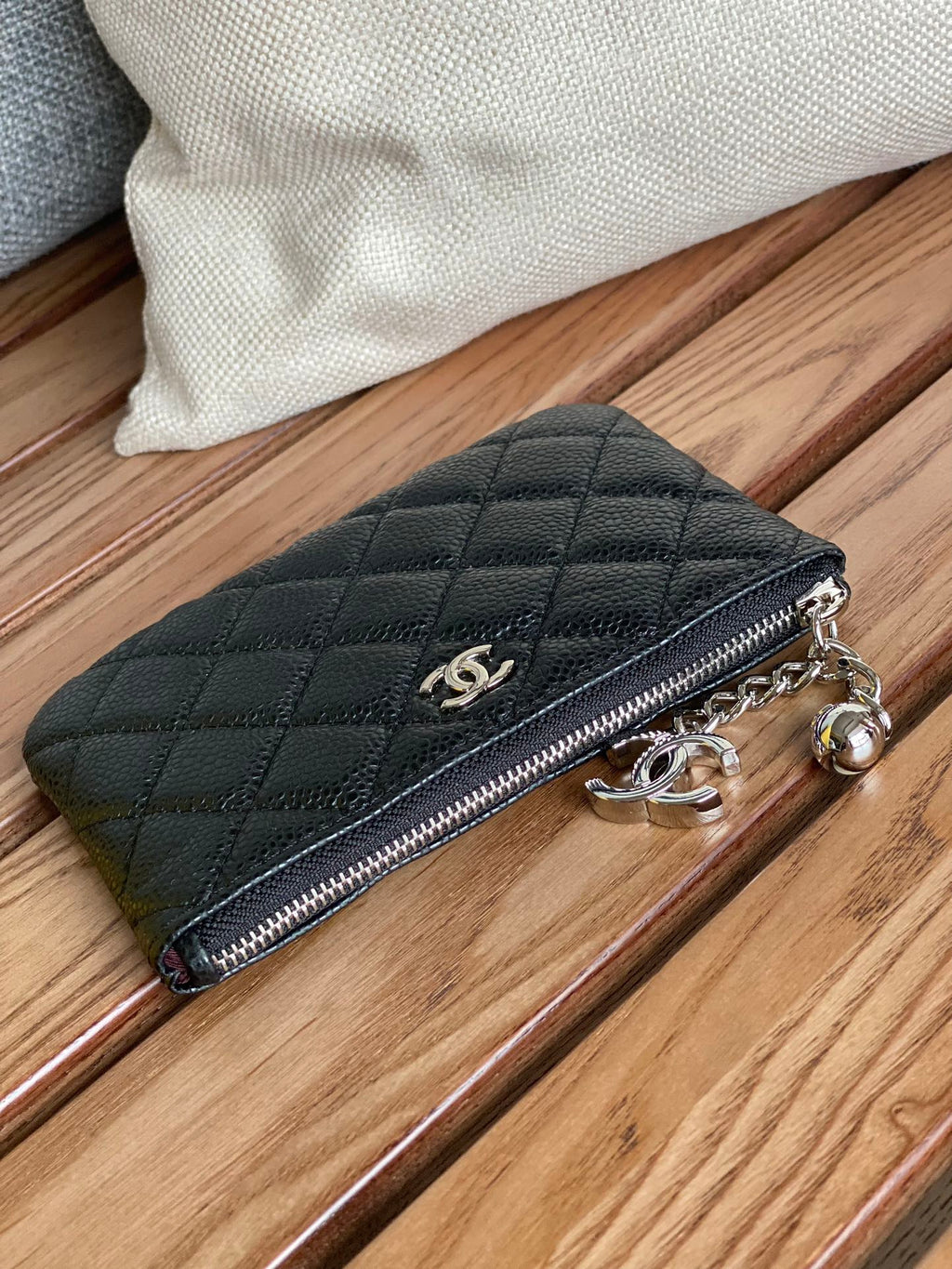 CC ZIPPED WALLET 14CM BLACK CAVIAR SILVER HARDWARE