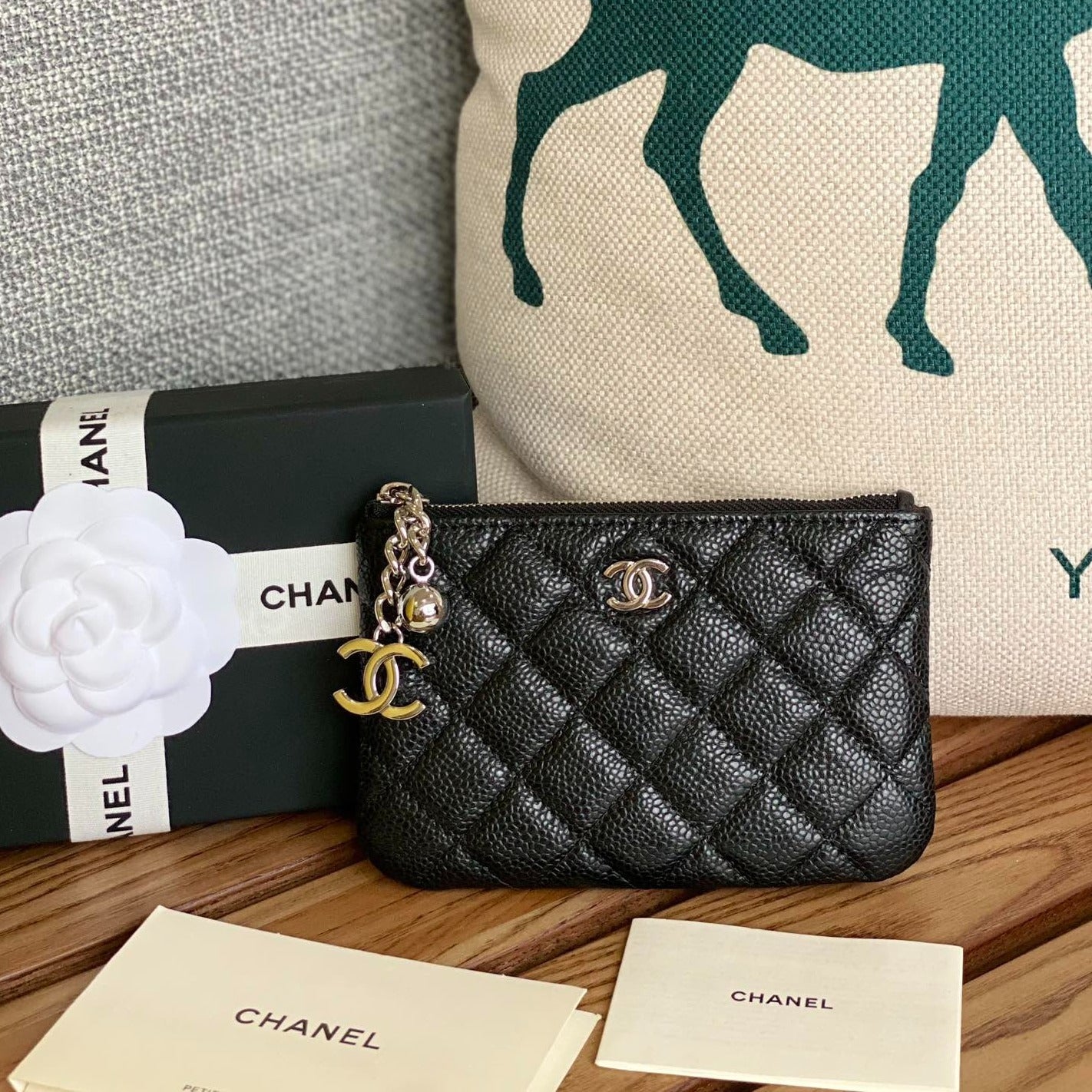 CC ZIPPED WALLET 14CM BLACK CAVIAR SILVER HARDWARE
