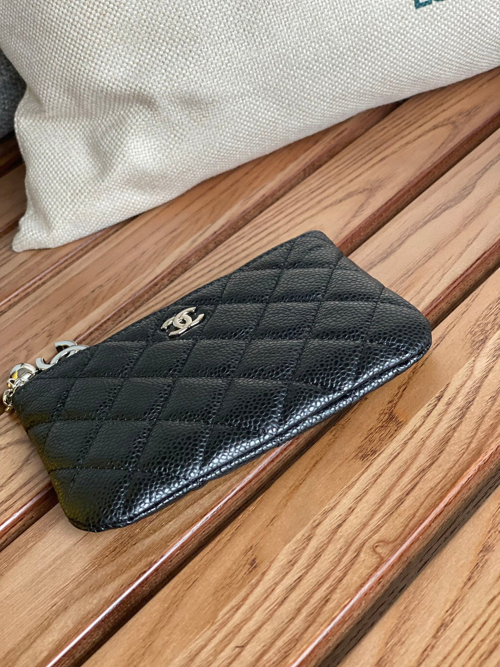 CC ZIPPED WALLET 14CM BLACK CAVIAR SILVER HARDWARE