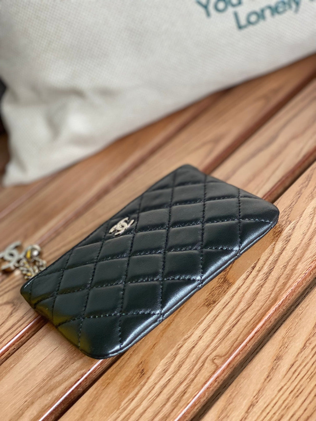 CC ZIPPED WALLET 14CM BLACK LAMBSKIN SILVER HARDWARE