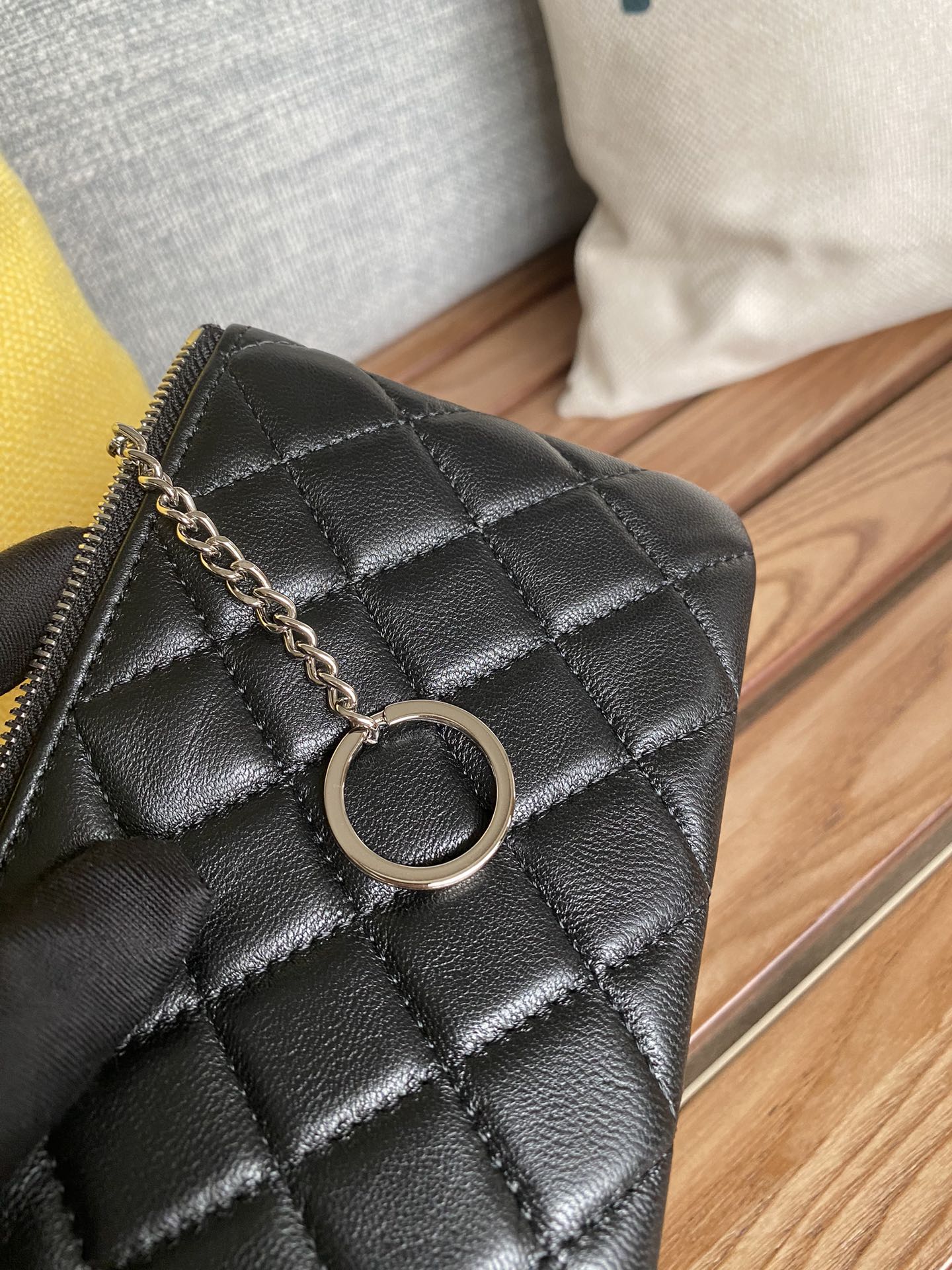 CC ZIPPED WALLET 14CM BLACK LAMBSKIN SILVER HARDWARE