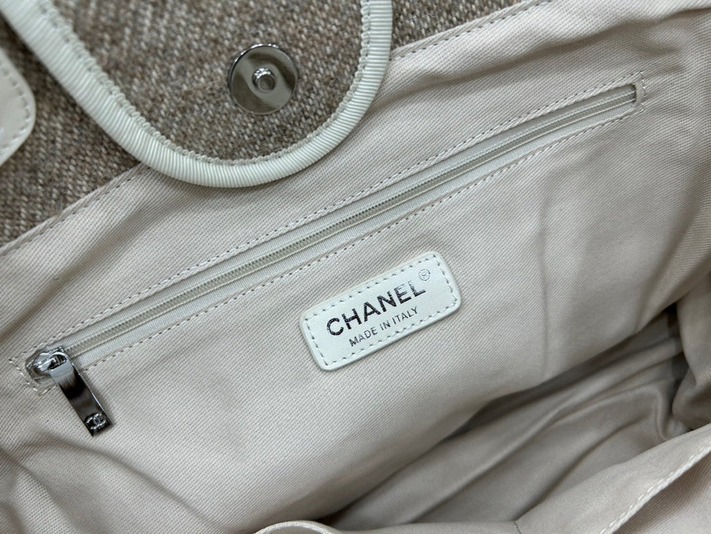SAC CC DEAUVILLE EN TWEED CUIR BLANC QUINCAILLERIE ARGENTÉE 13